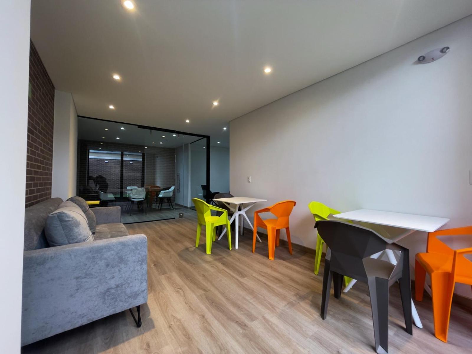 Nuevo Hermoso y Confortable Loft en Bogotá cerca aeropuerto, Embajada Americana, Corferias, Agora