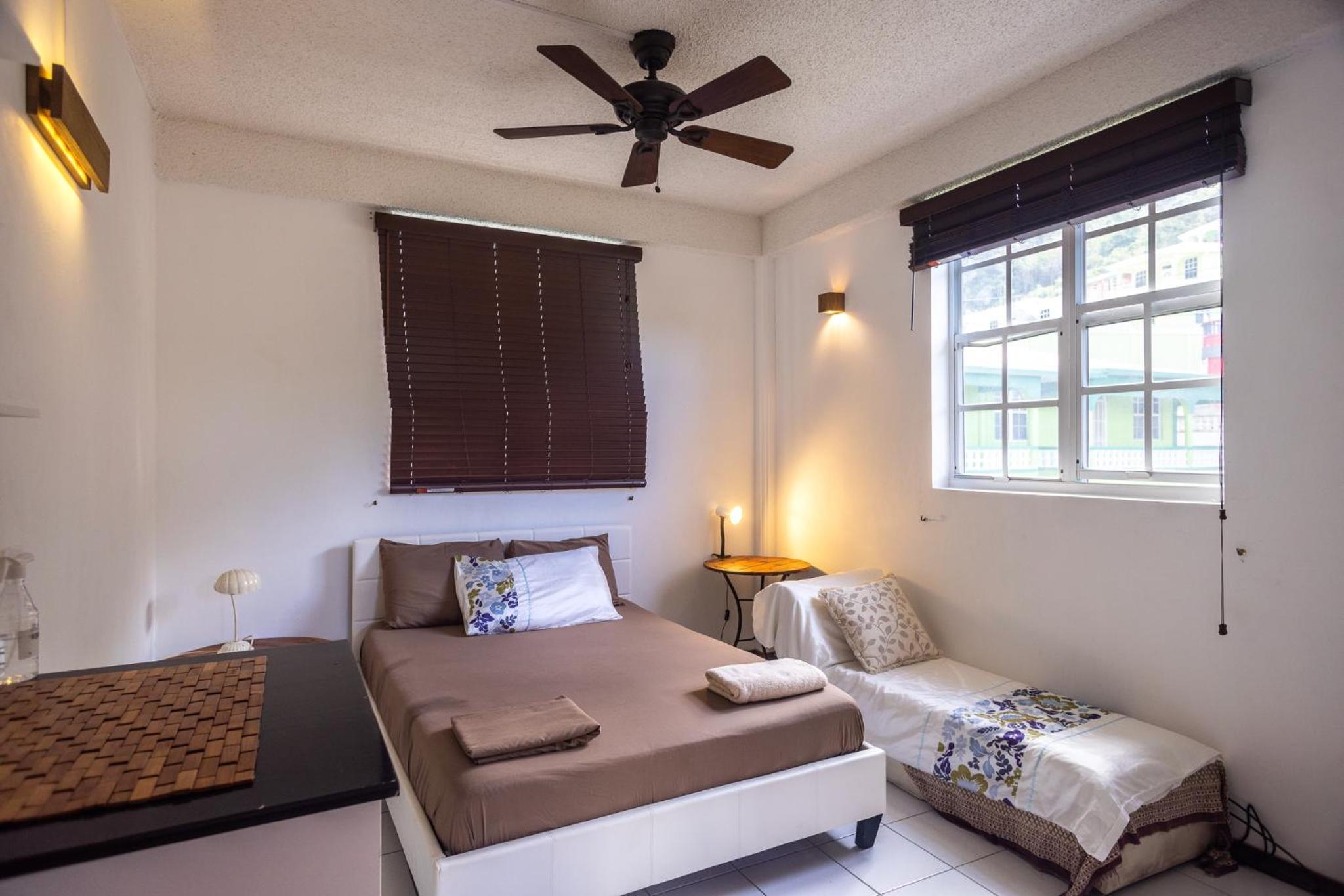 Rosehill Heights Modern 4 bedroom vacation rental