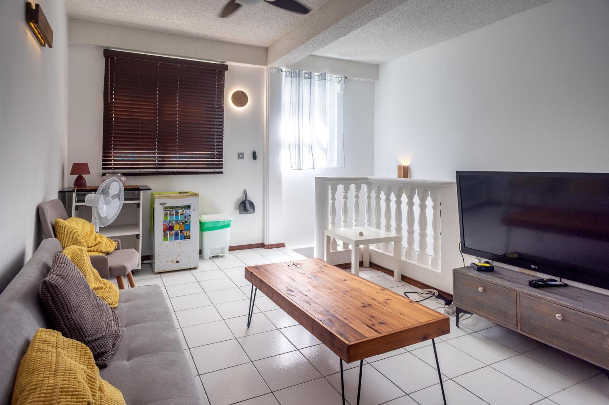 Rosehill Heights Modern 4 bedroom vacation rental