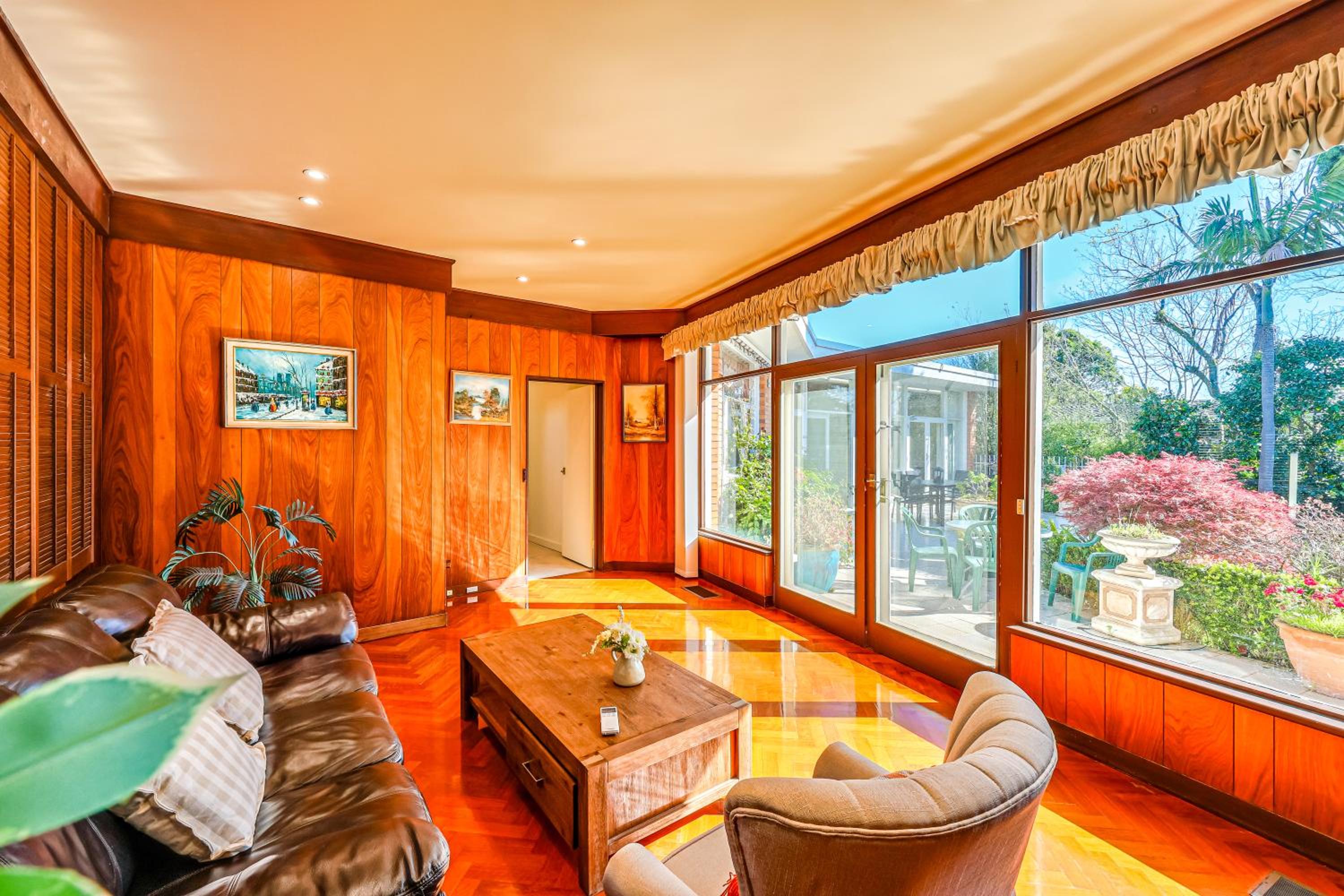 StayAU Spacious 6BR McKinnon Pool Home