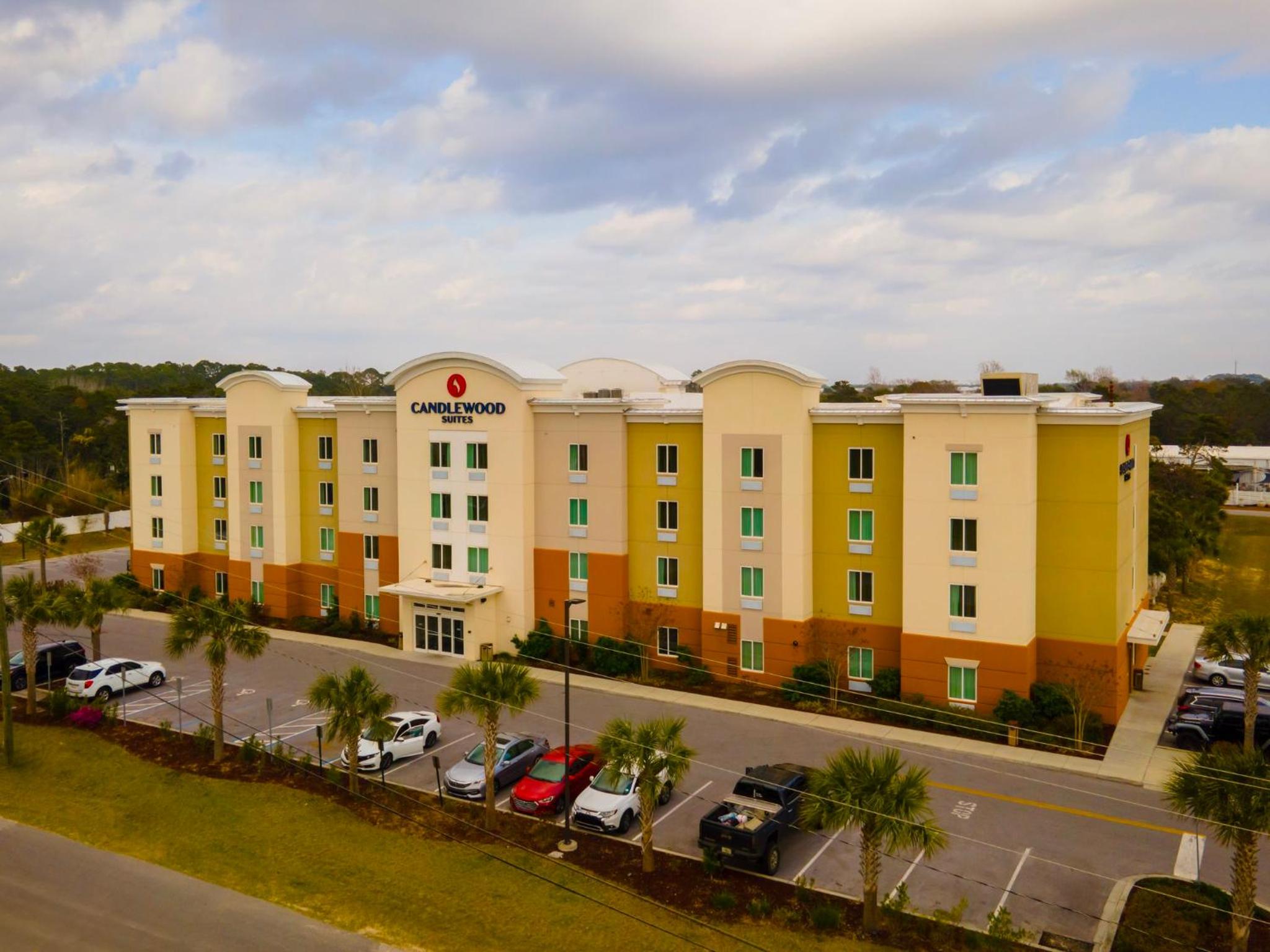 Hotel Candlewood Suites - Panama City Beach Pier Park, an IHG Hotel - Image 1