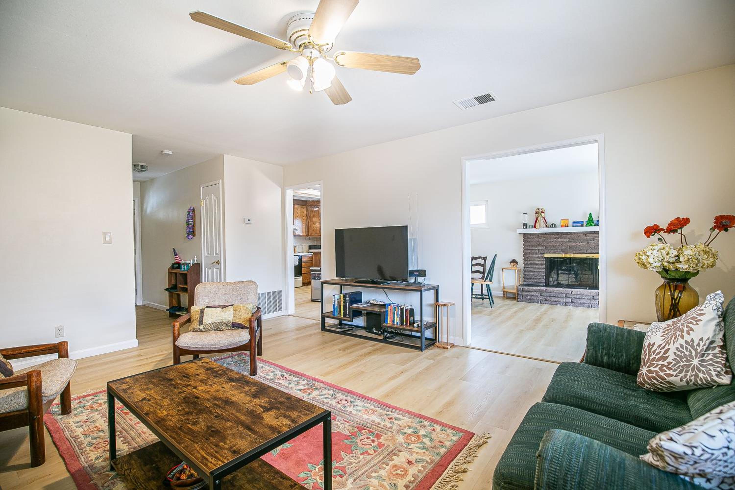 San Jose Vacations - Charming Spacious Fremont 3BR - Property Image 2