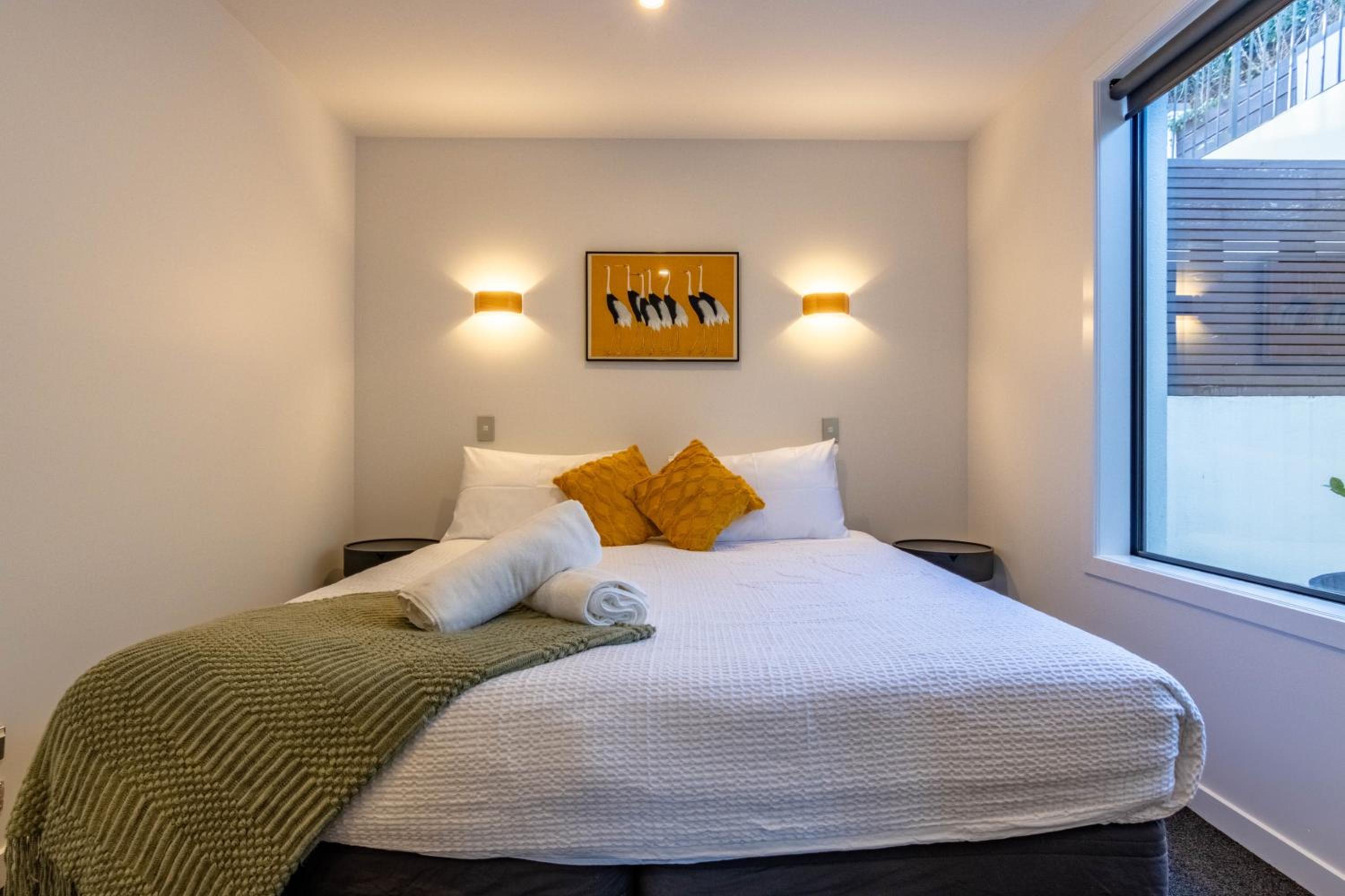 Spacious Central Executive 4 Bedroom Apartment view 4