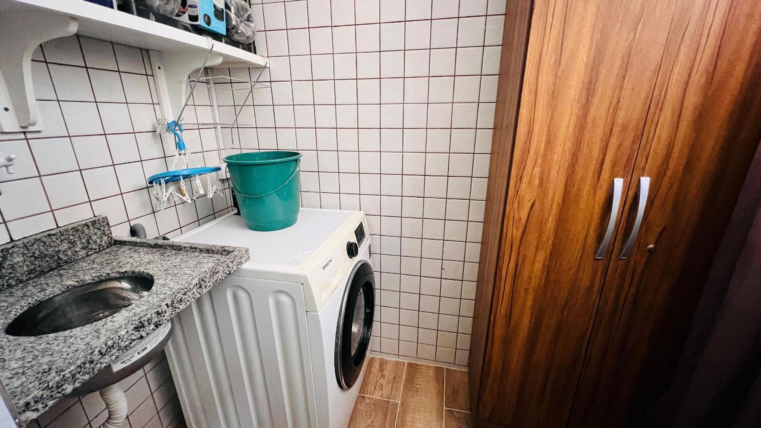 Condomínio quarto e sala
