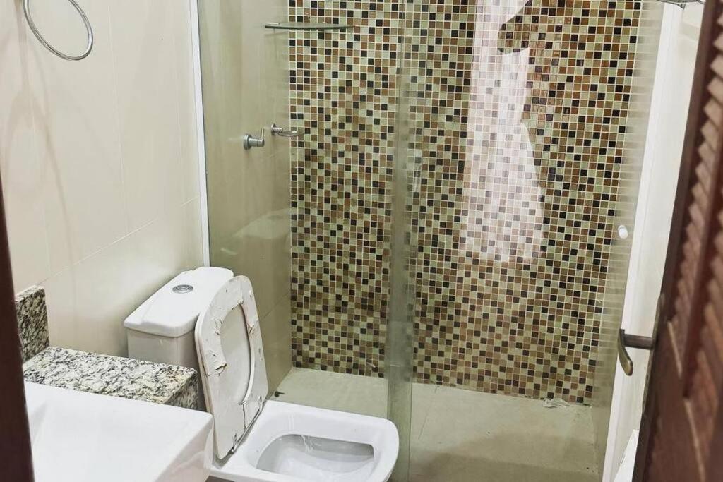Linda casa em Araruama com piscina