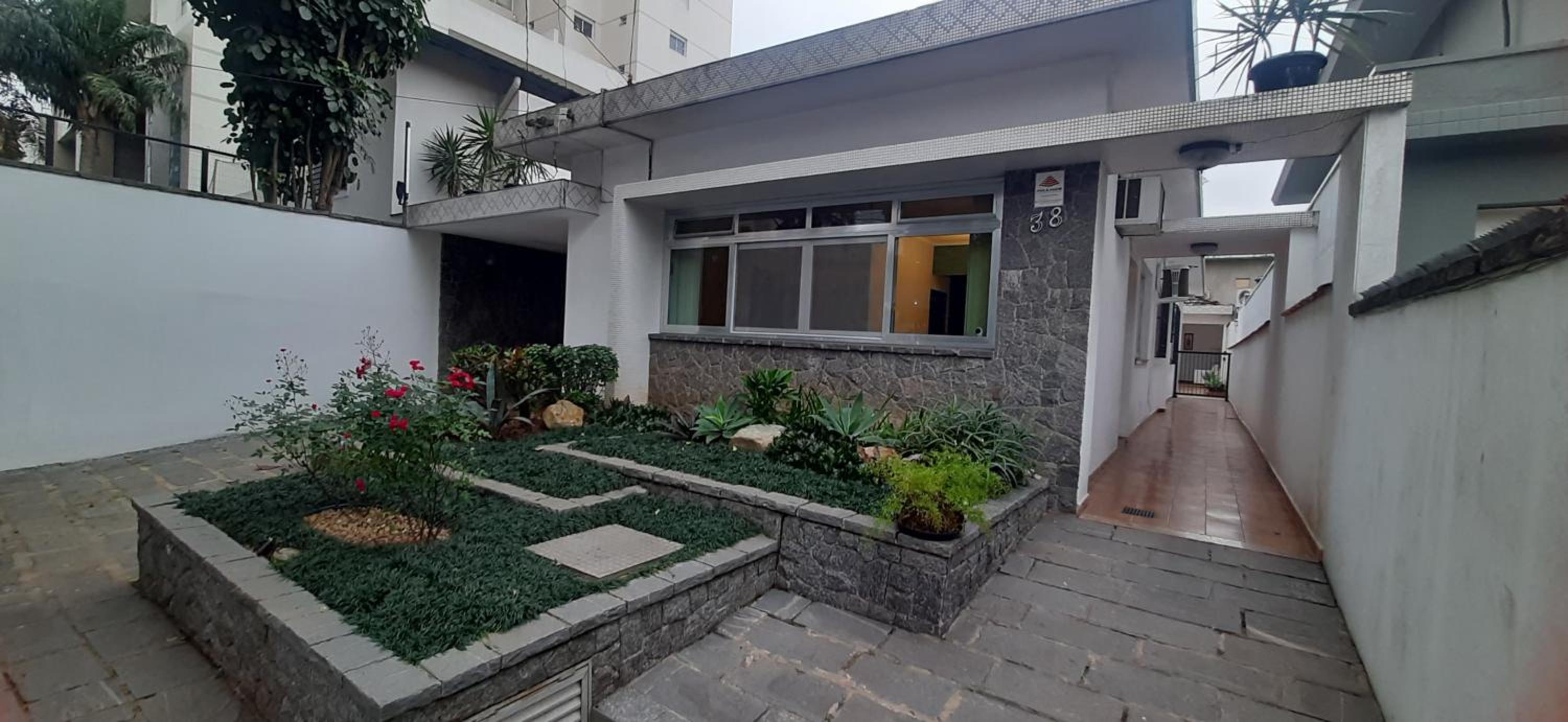 Casa espaçosa pertinho da praia