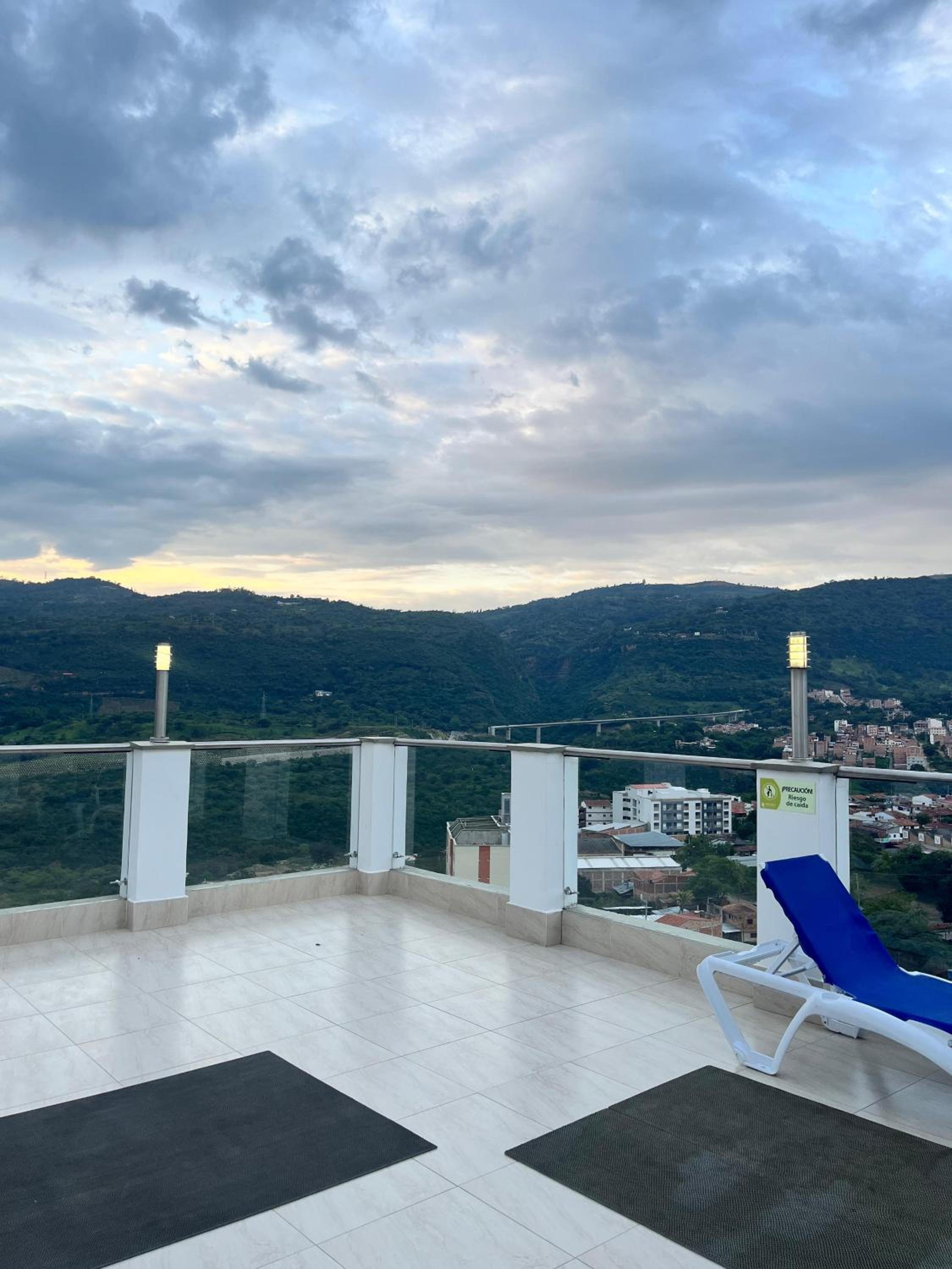Apartamento lujoso CC San Gil Plaza