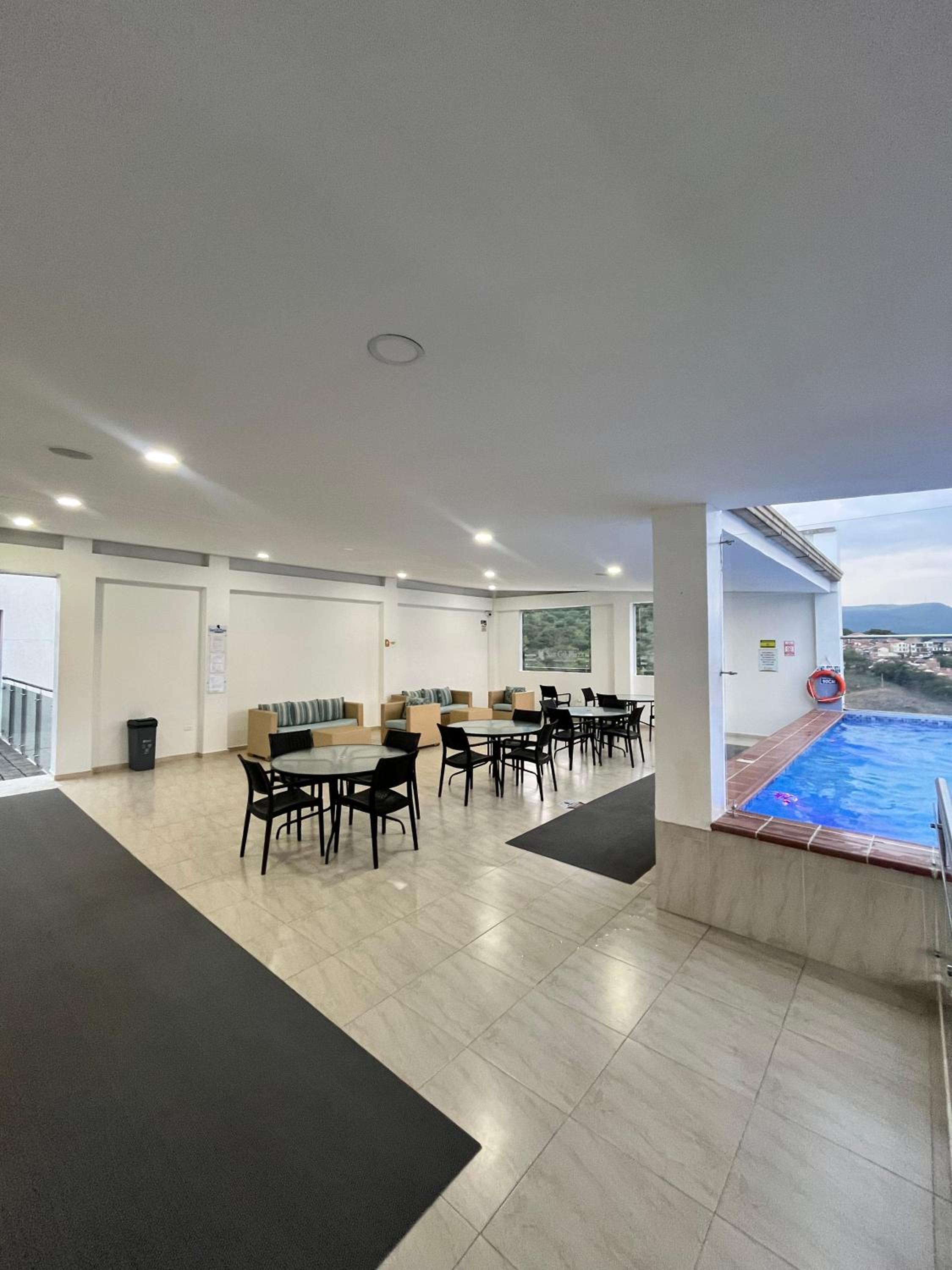 Apartamento lujoso CC San Gil Plaza