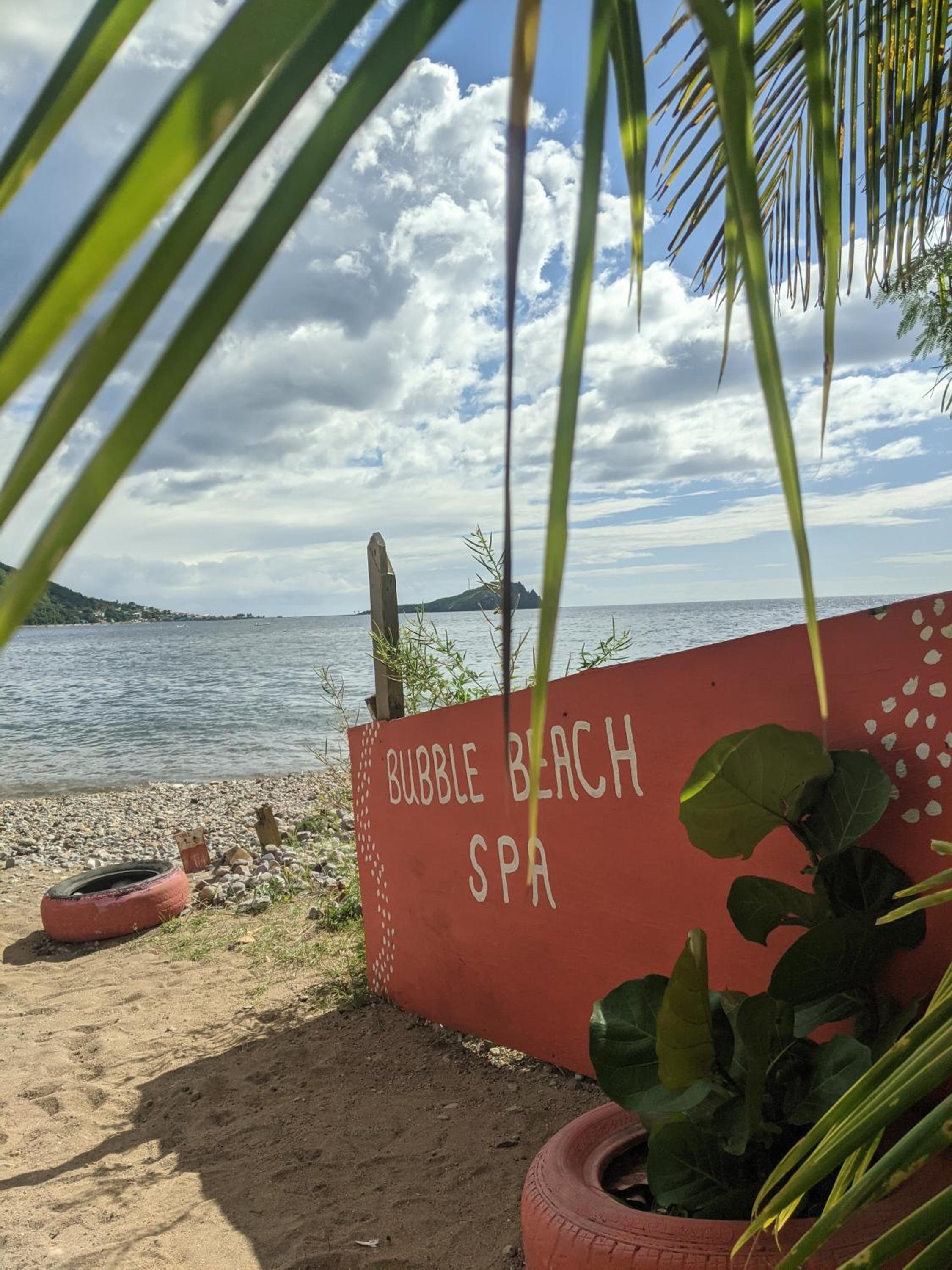 Rainbow Heights Apartment, Soufriere