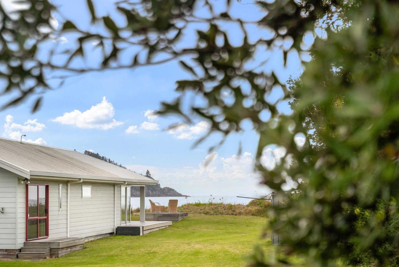 Seaview Escape - Beachfront Home