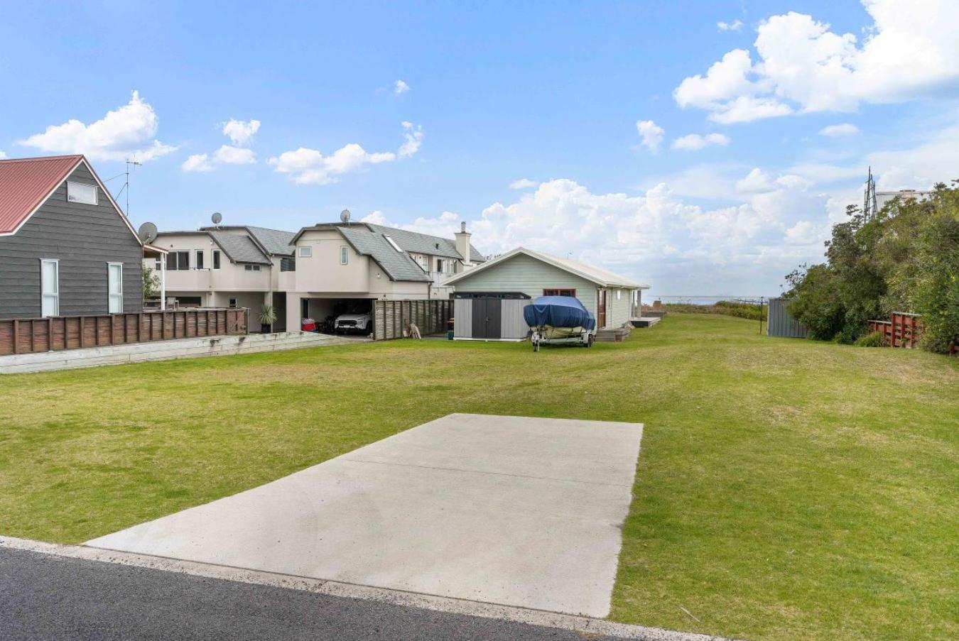 Seaview Escape - Beachfront Home