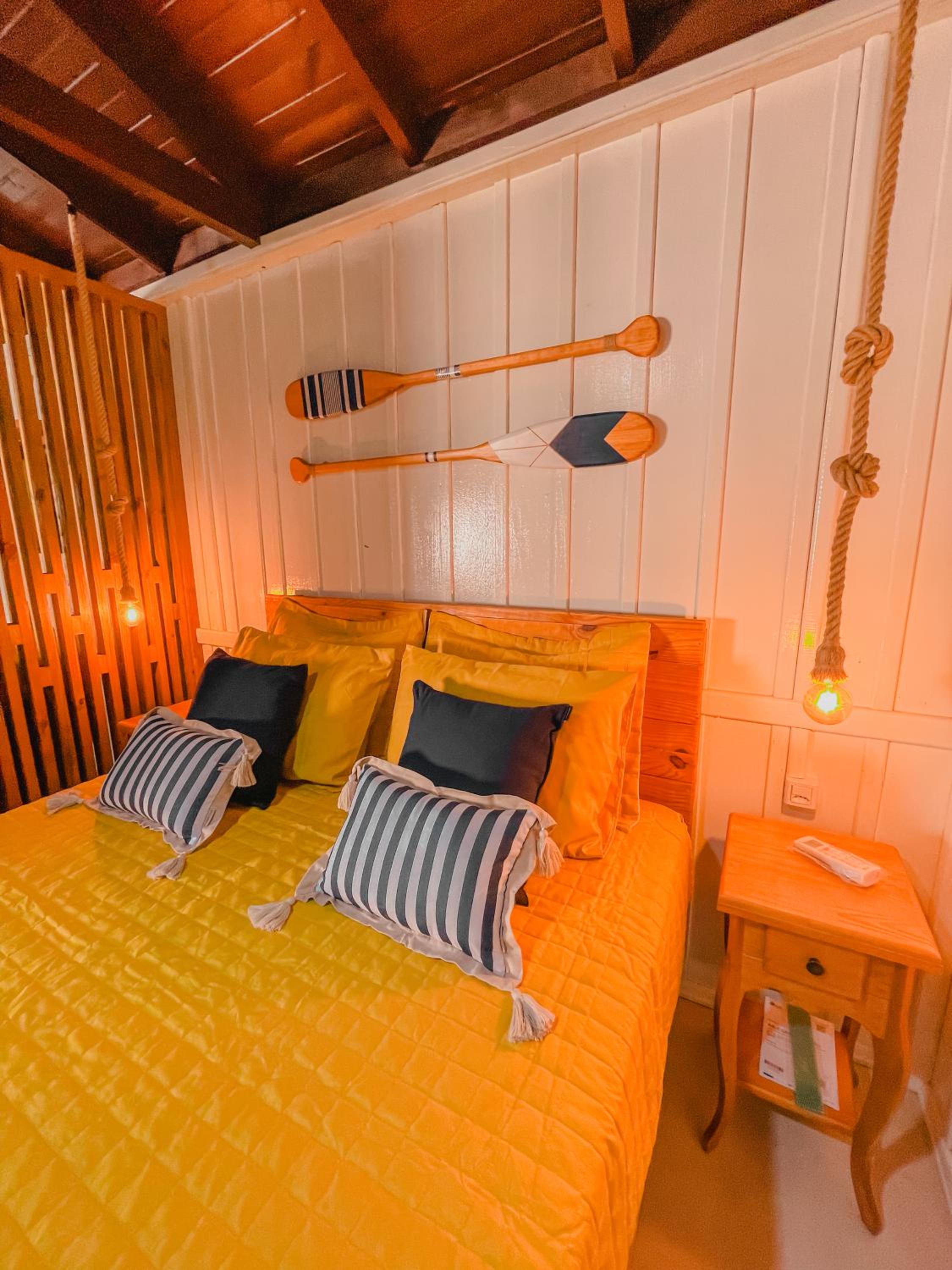Shangri La Casas e Studios