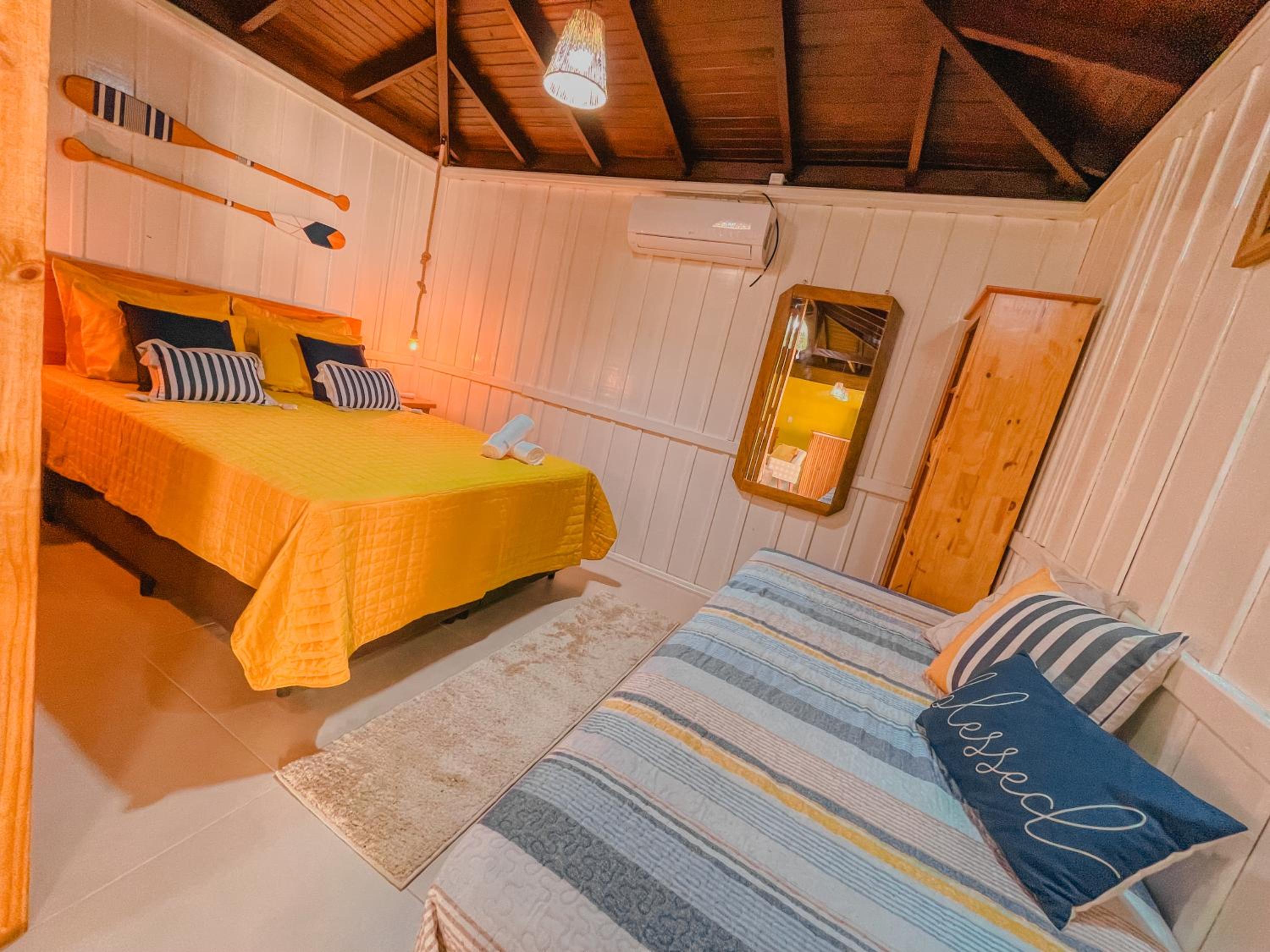 Shangri La Casas e Studios