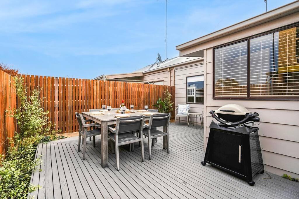 50m Walk to River , Pet Friendly, Spacious