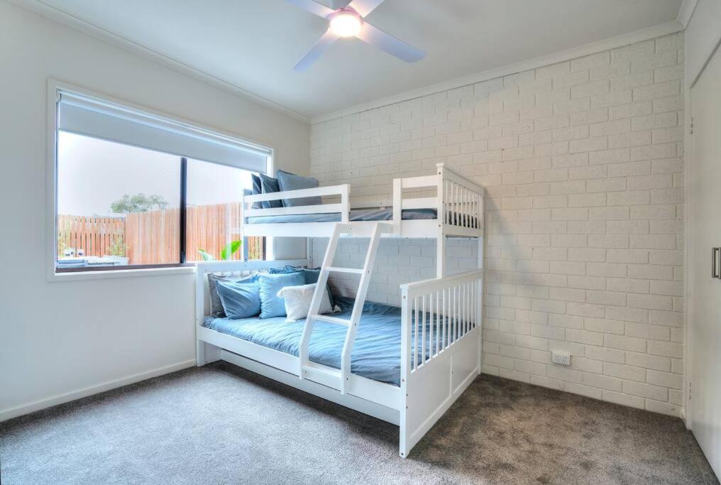50m Walk to River , Pet Friendly, Spacious