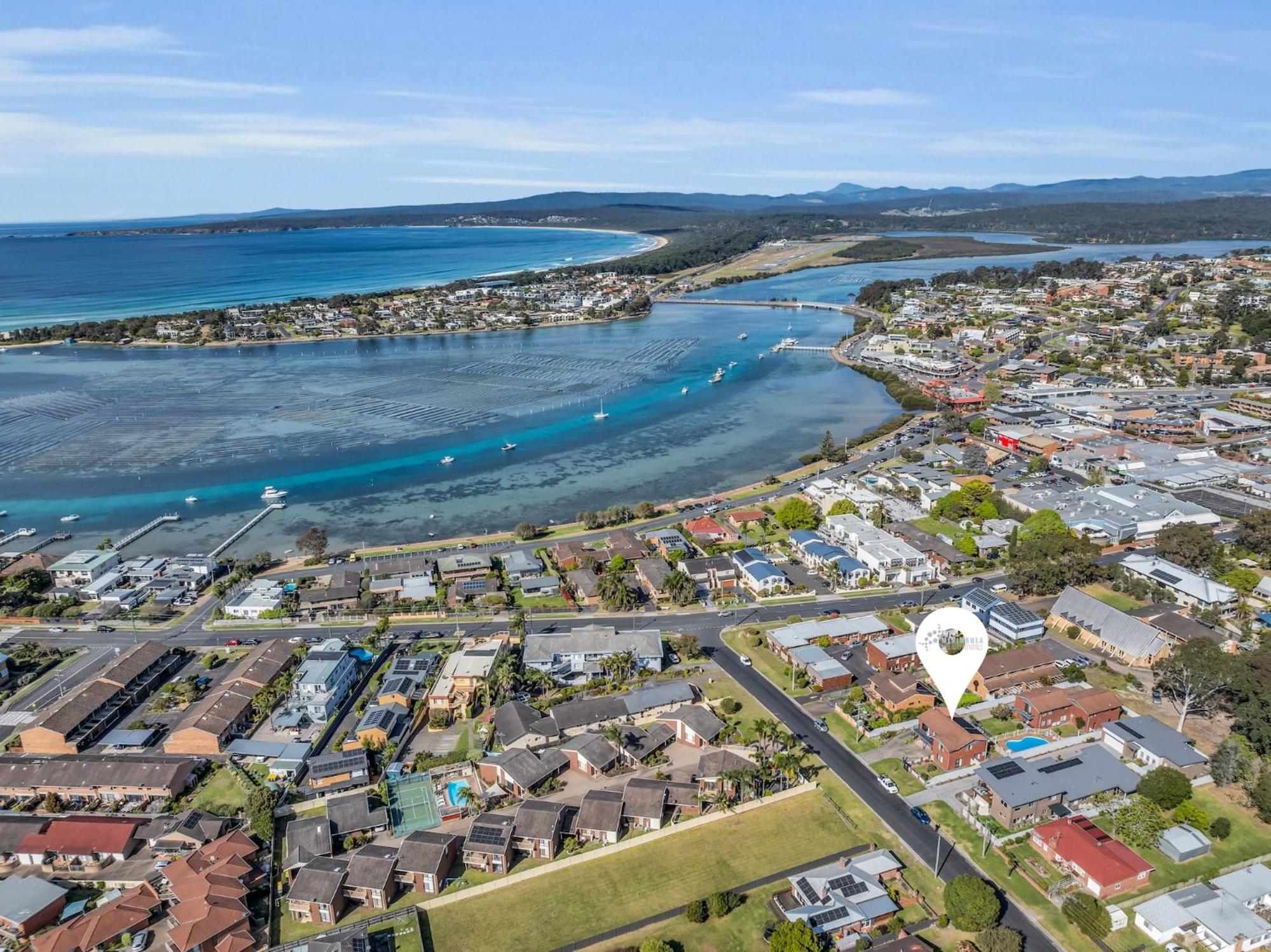 Harbour Lights - townside with a pool