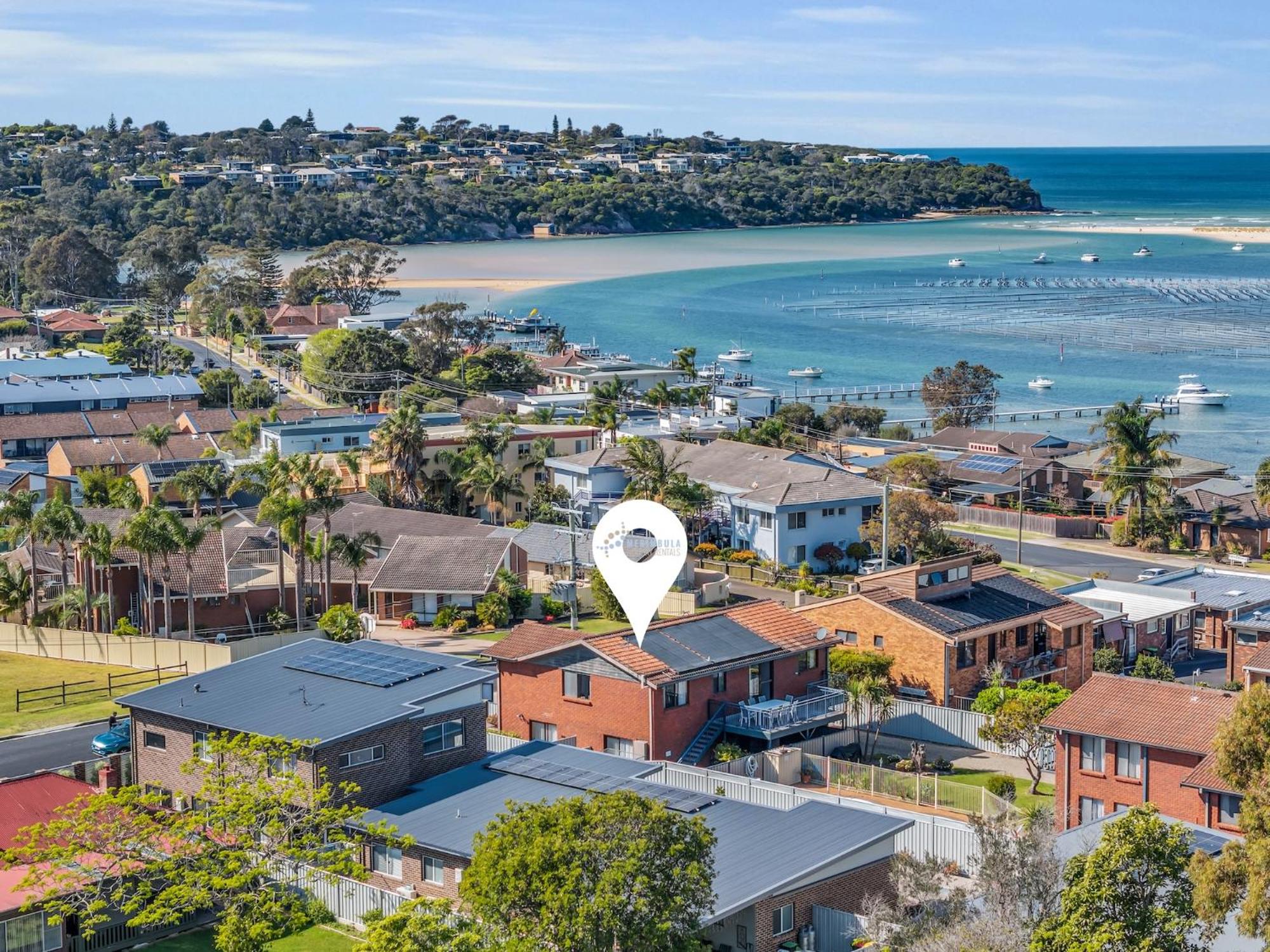 Harbour Lights - townside with a pool