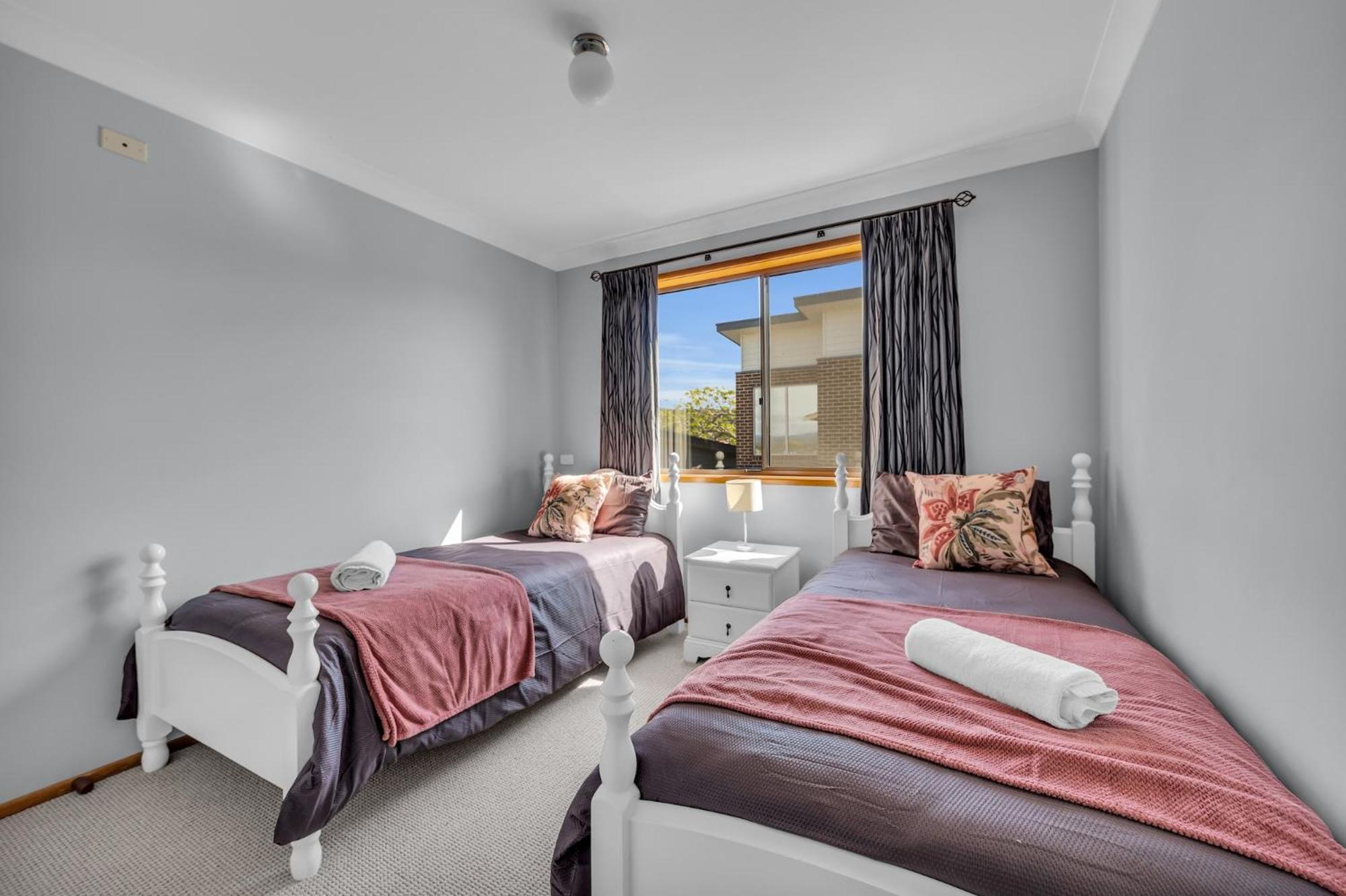 Harbour Lights - townside with a pool