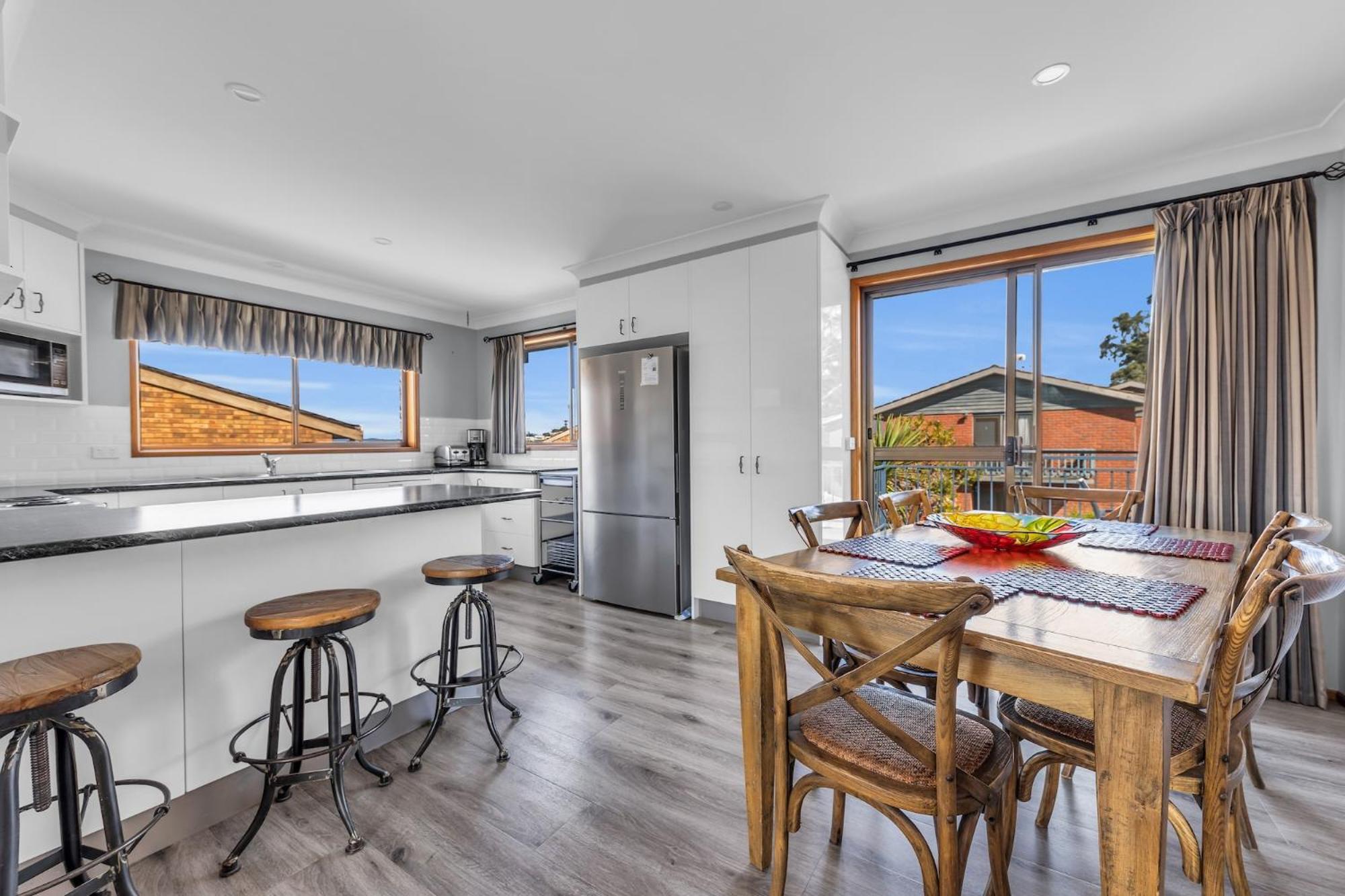 Harbour Lights - townside with a pool