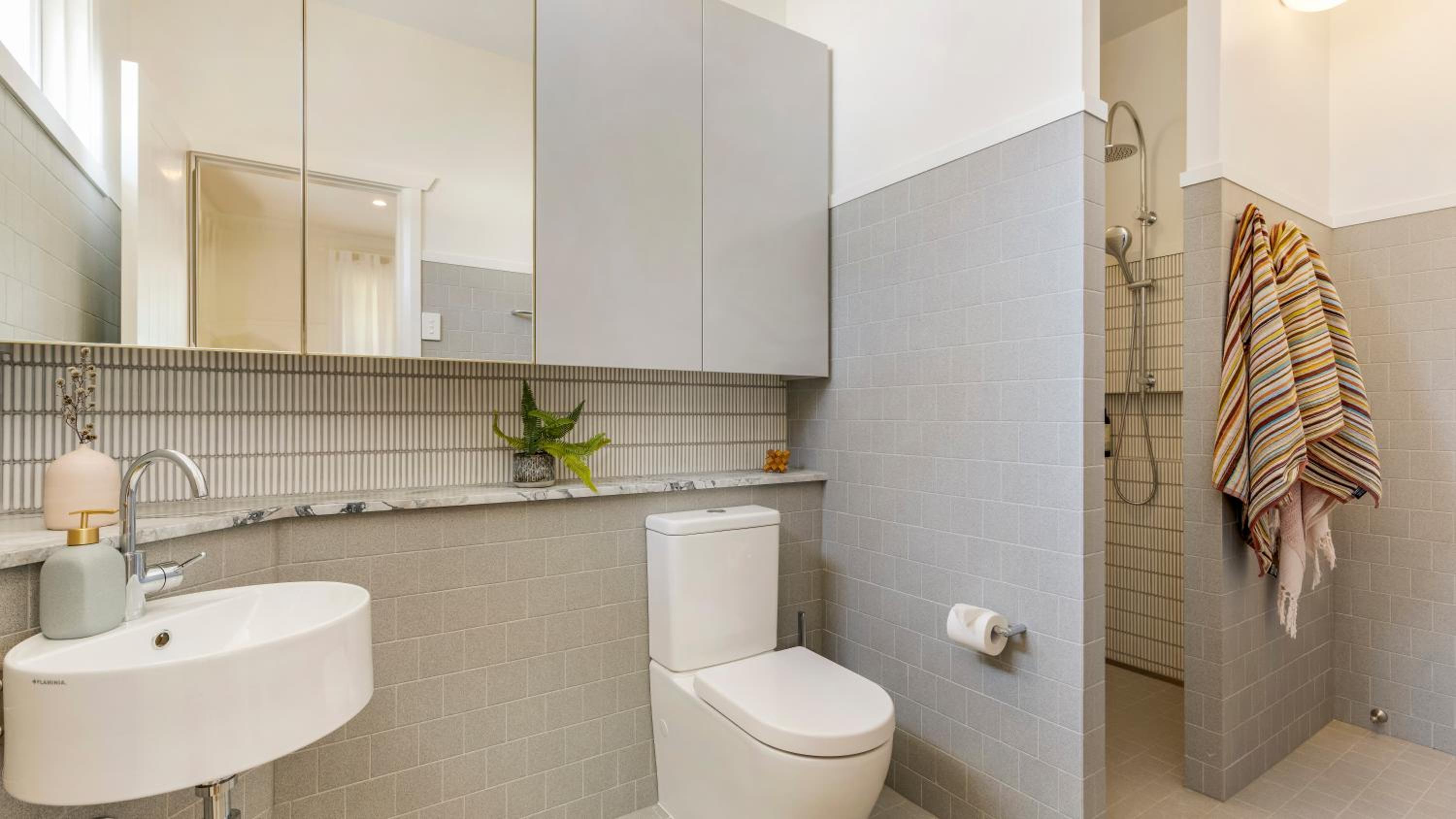 The Pines - Stylish, Brand new home
