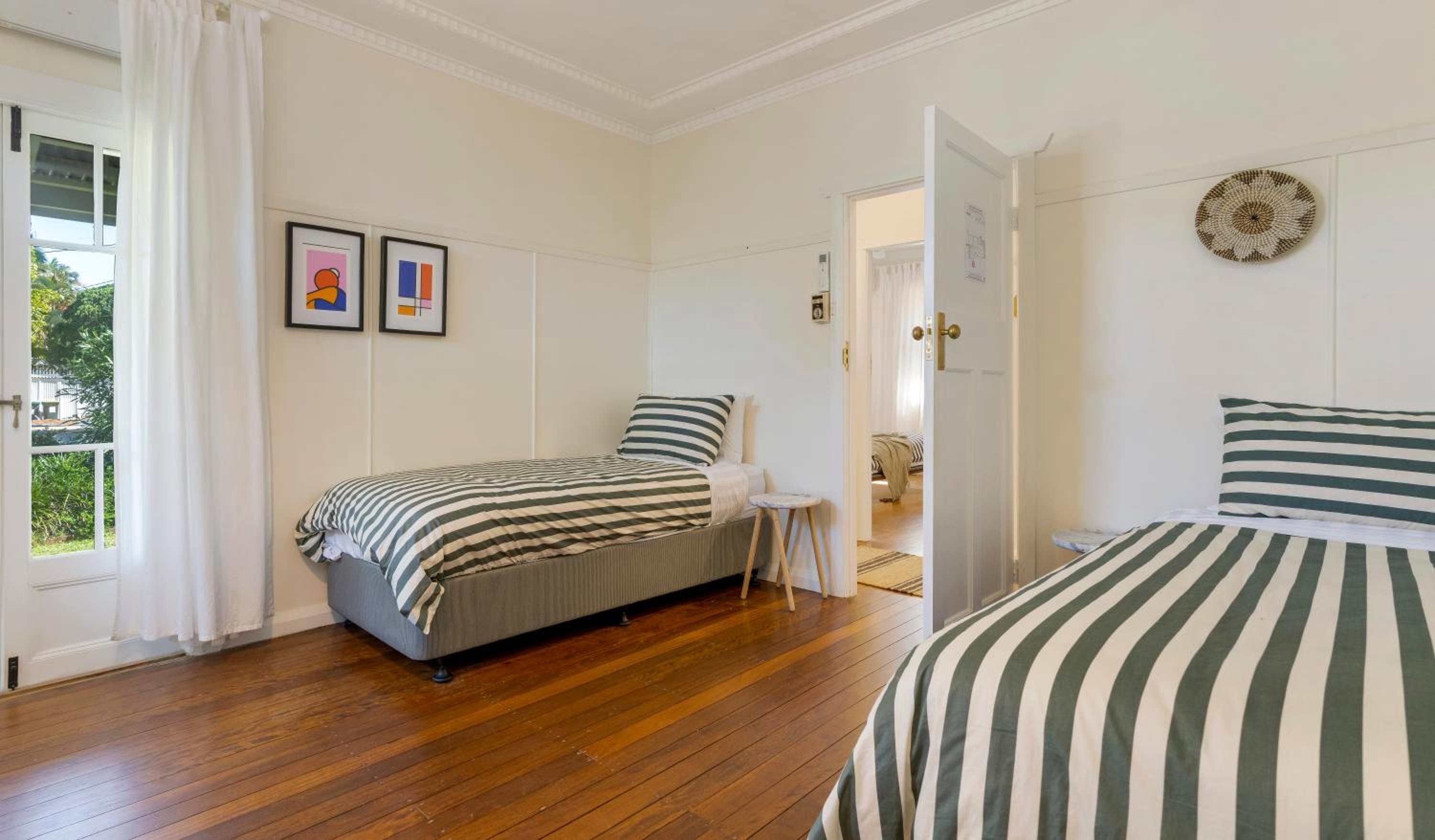 The Pines - Stylish, Brand new home