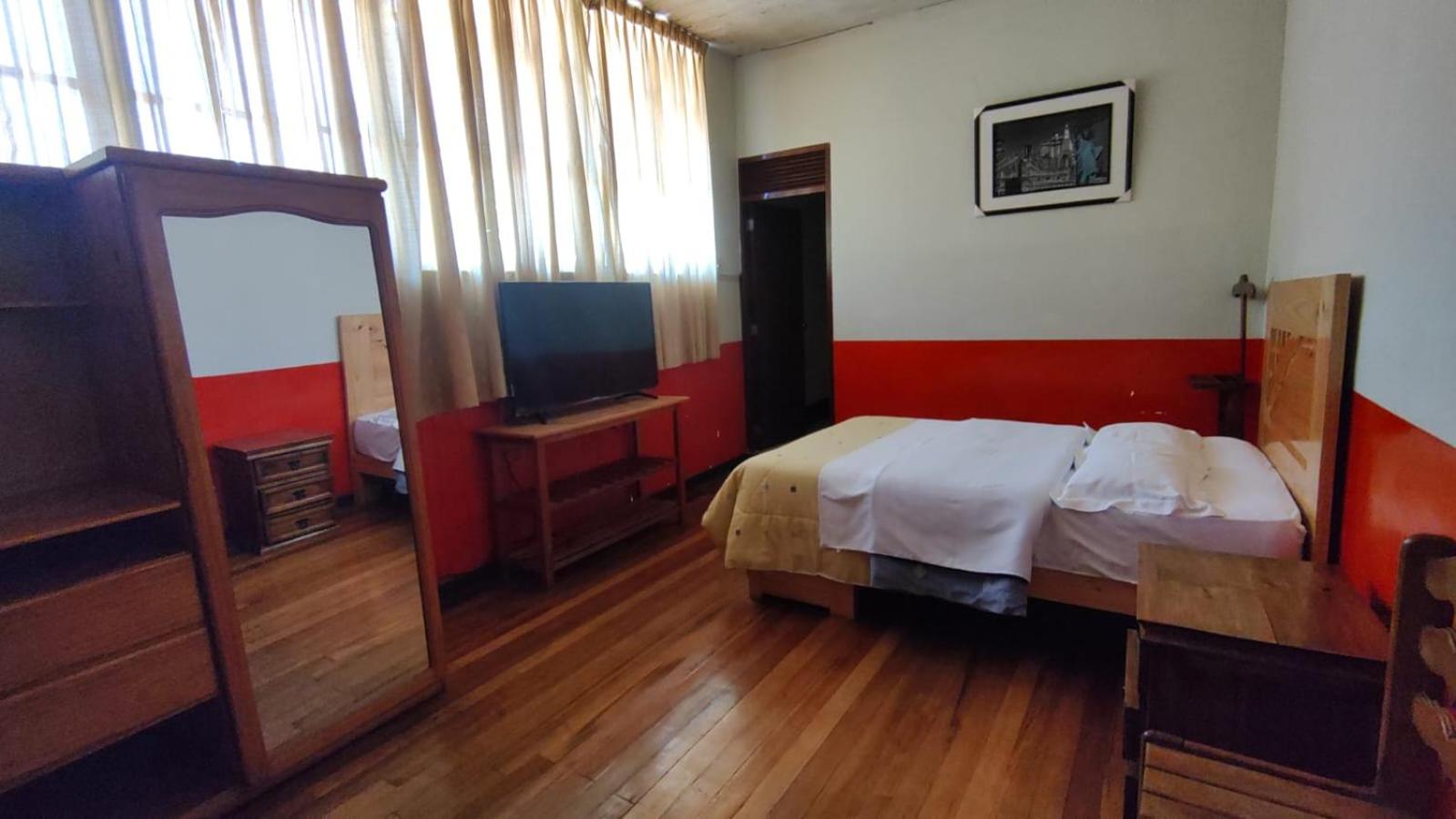 Hospedaje COLONIAL TARMEÑO