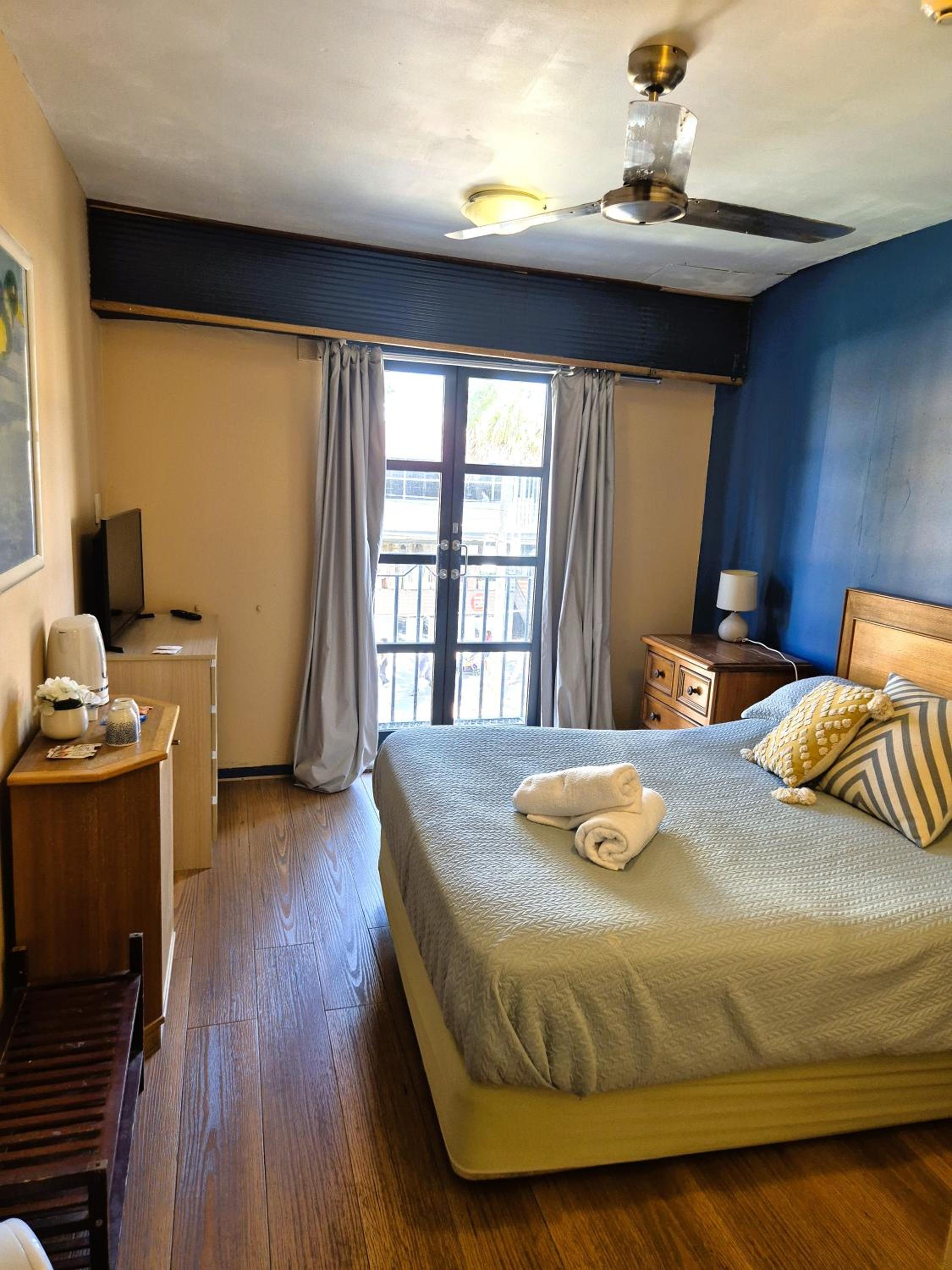 Boardrider Backpackers and Budget Motel