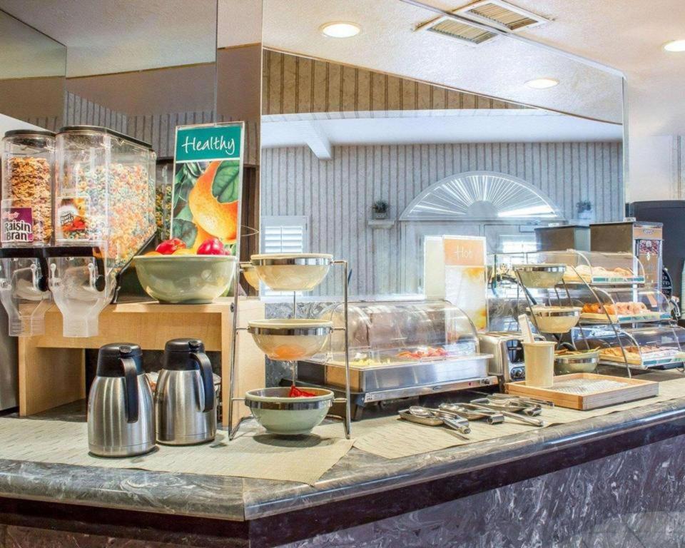 La Quinta Inn & Suites by Wyndham Safford Copper Valley view 3