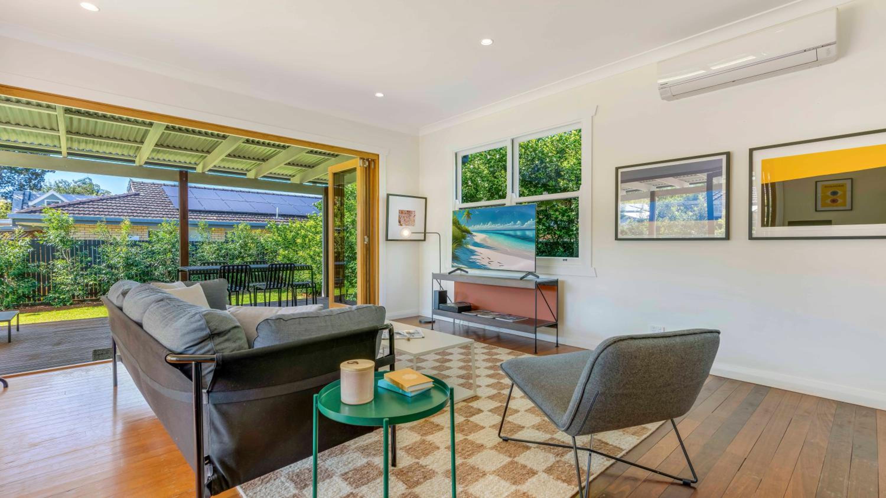 The Pines - Stylish, Brand new home