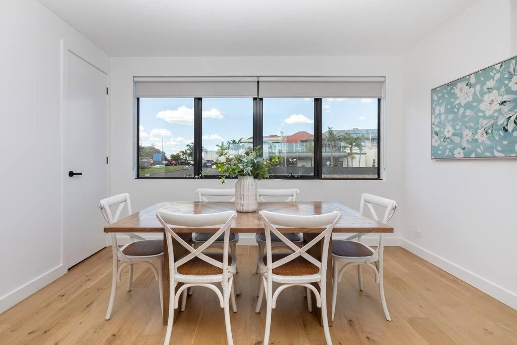 Mordialloc Beach Retreat 4 - Mordialloc