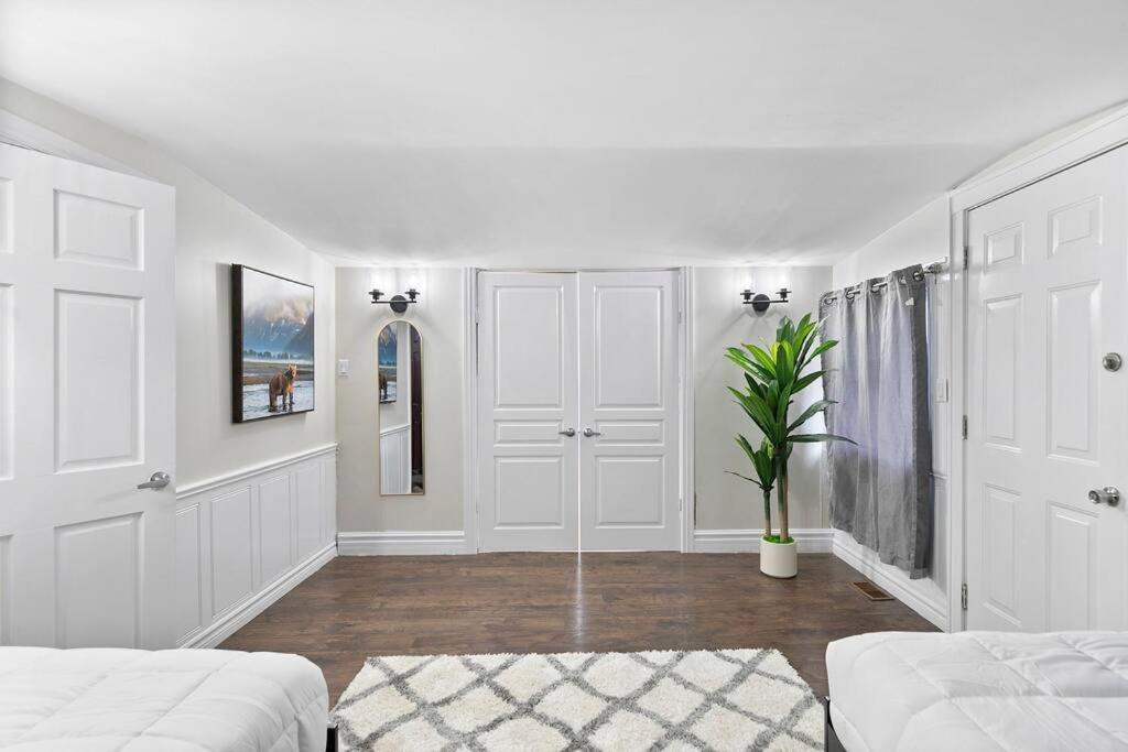 Charming Cozy 2-Bedroom Retreat in South Windsor