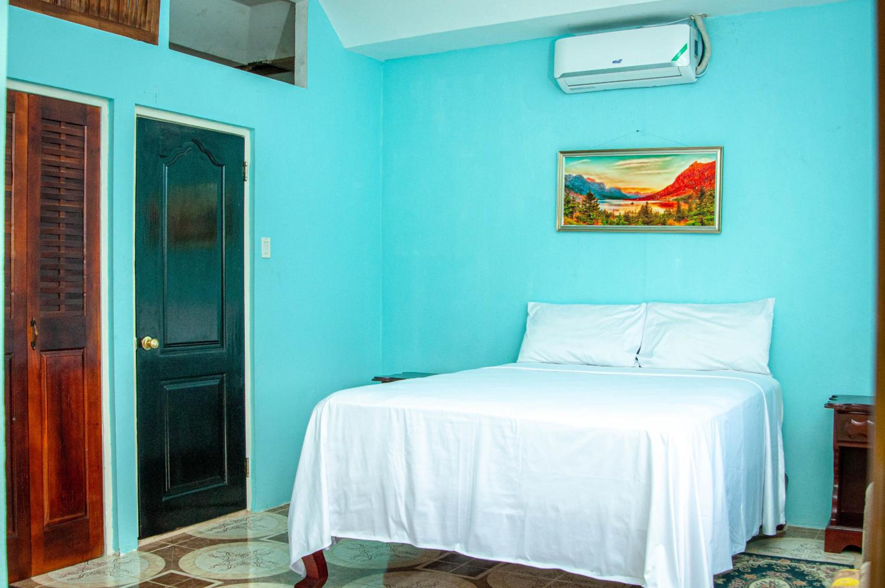 Veronica Homestay Lucea Jamaica