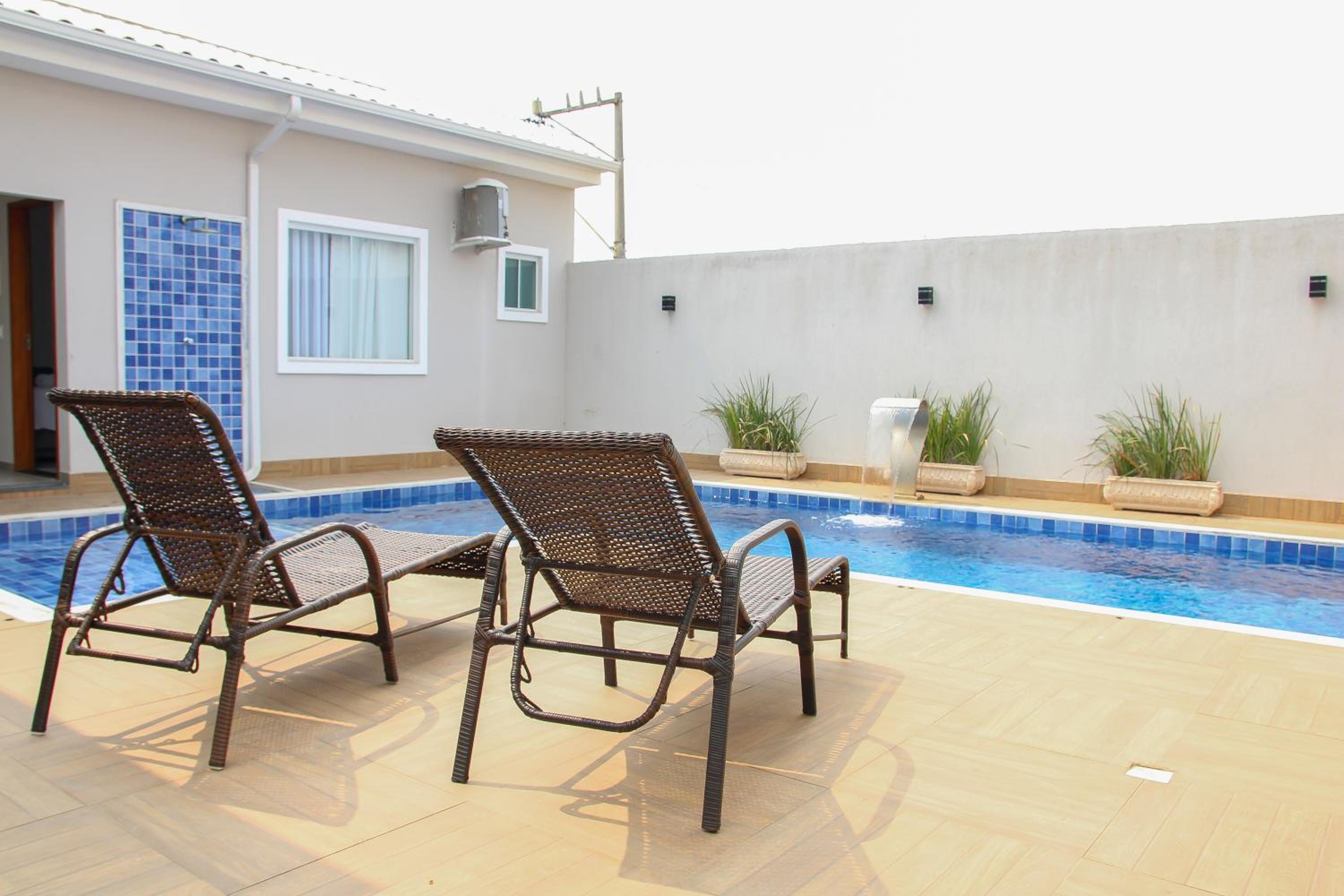 Piscina Aquecida, 5 suítes com ar condicionado, 10km Cabo Frio