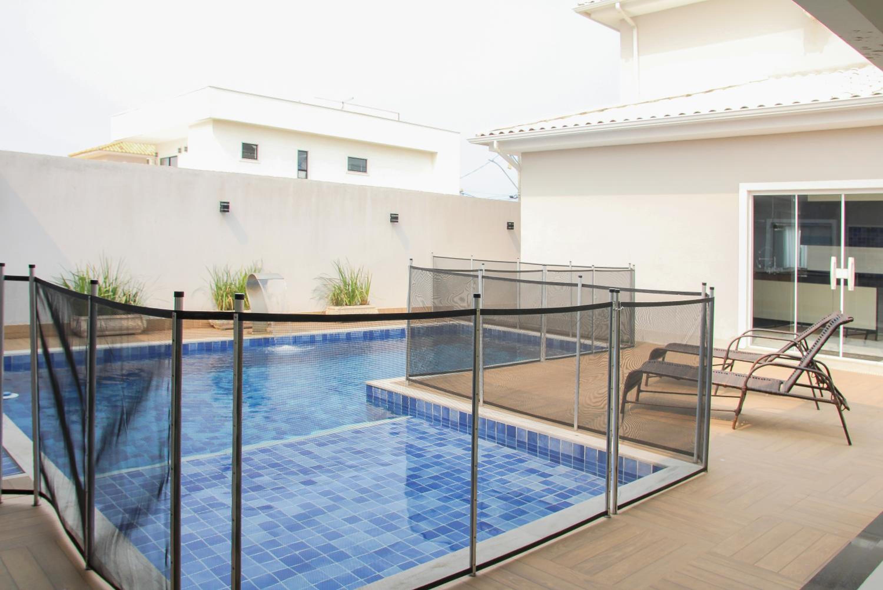 Piscina Aquecida, 5 suítes com ar condicionado, 10km Cabo Frio