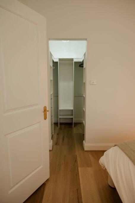Vida Hamilton - 3 bed, 2 bath kids playground!