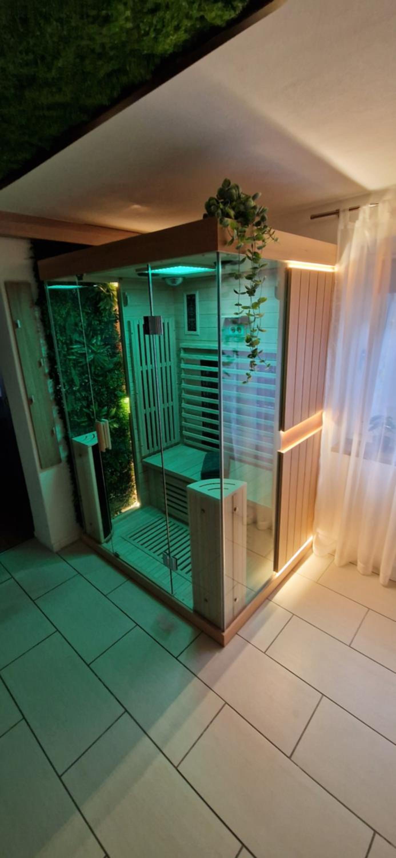 Appartment-Ferienwohnung mit Küche, Bad, WLAN, Klimaanlage, Modern eingerichtet