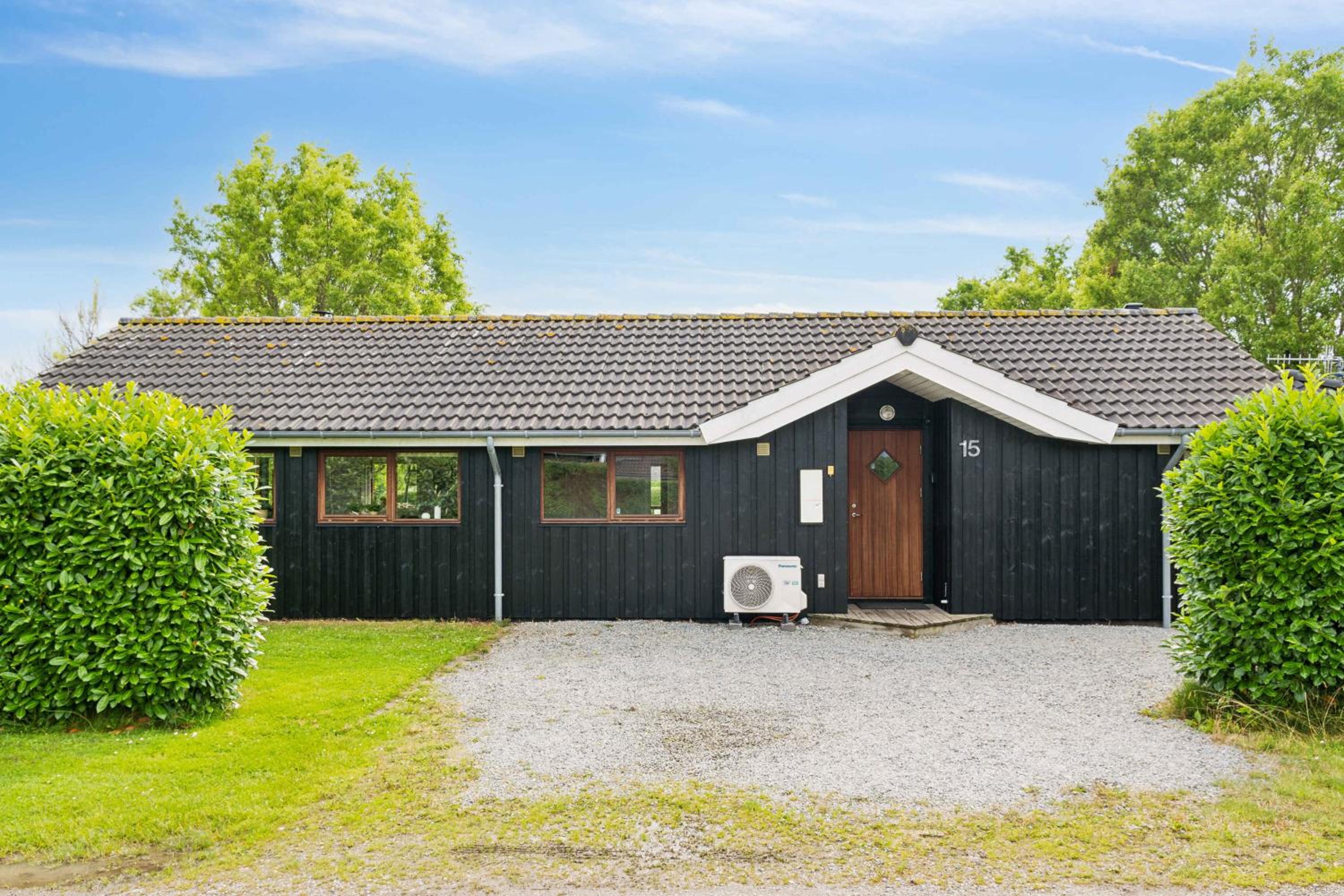 Well-Equipped Summer House Near Skovmose