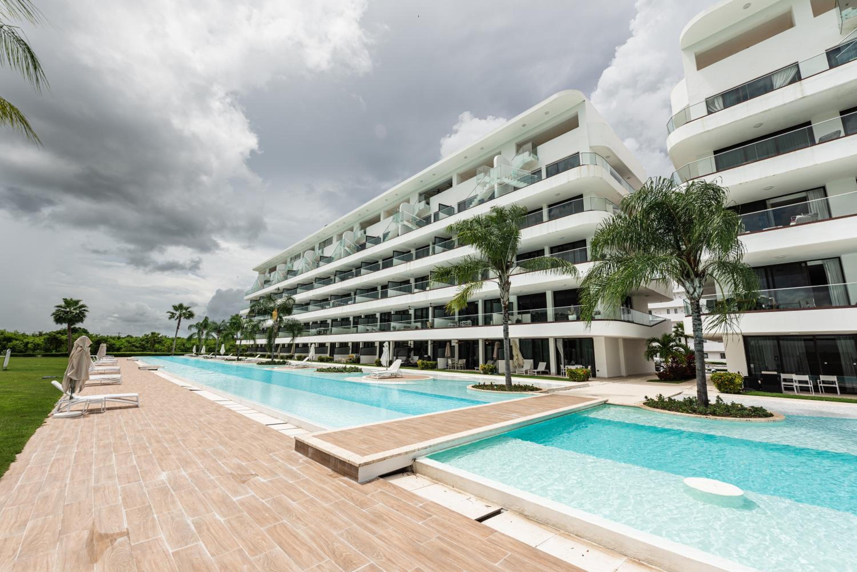 Cozy Condo Punta cana CanaRock Star with Beach Club Golf and Infinity Pool view 4