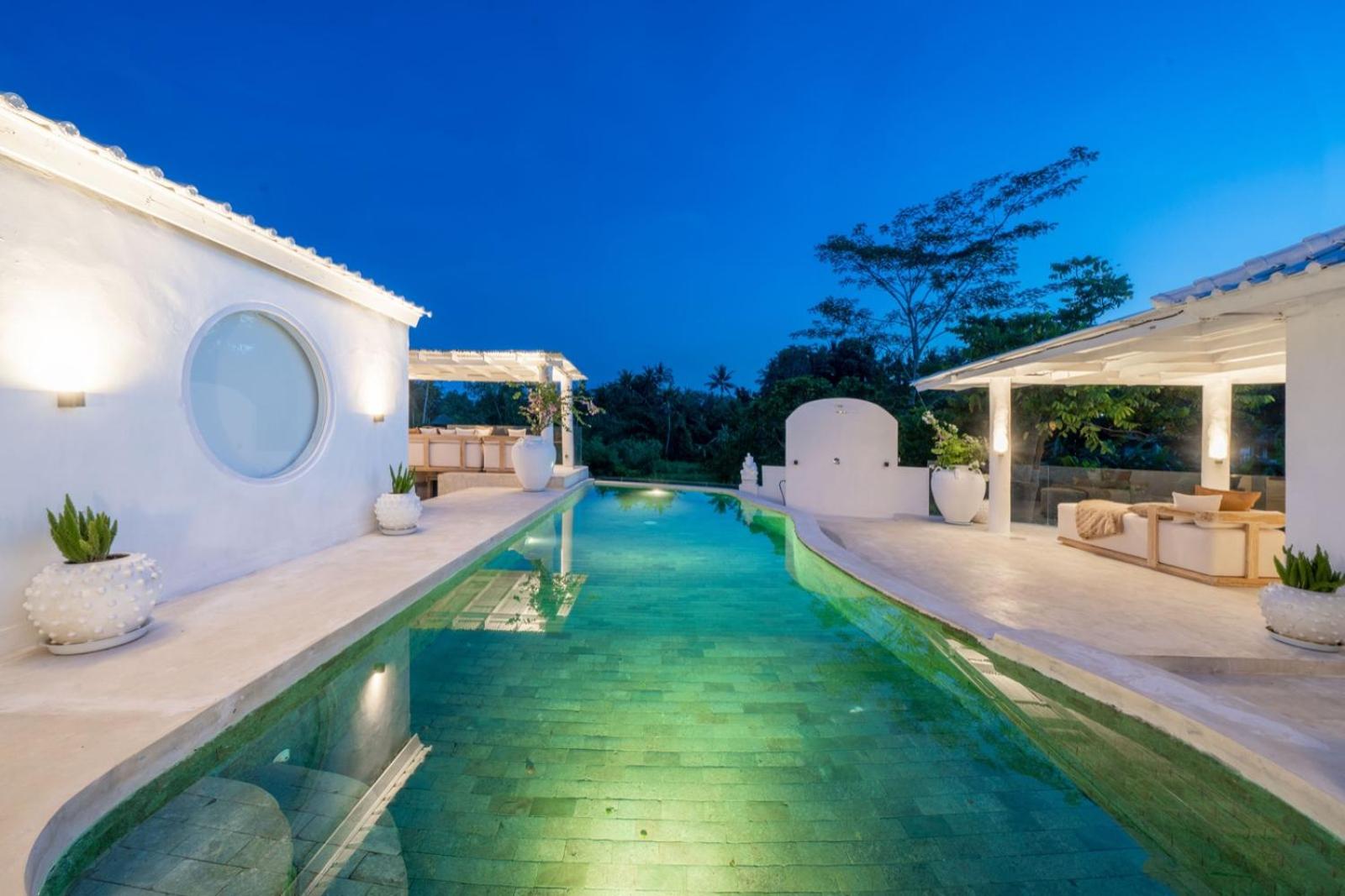 Exclusive 3BR Celebrity Villa - Ice Bath - Sauna - Jacuzzi - Outdoor Gym - BBQ - Stunning Rice Field & Jungle Views view 2