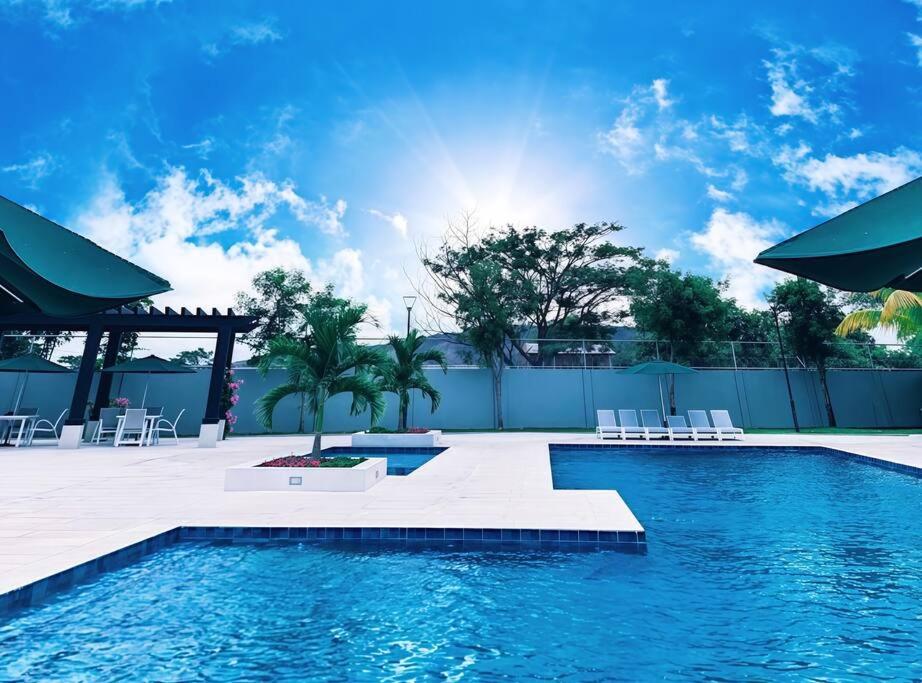 Casa en Urbanización con Piscina Privada