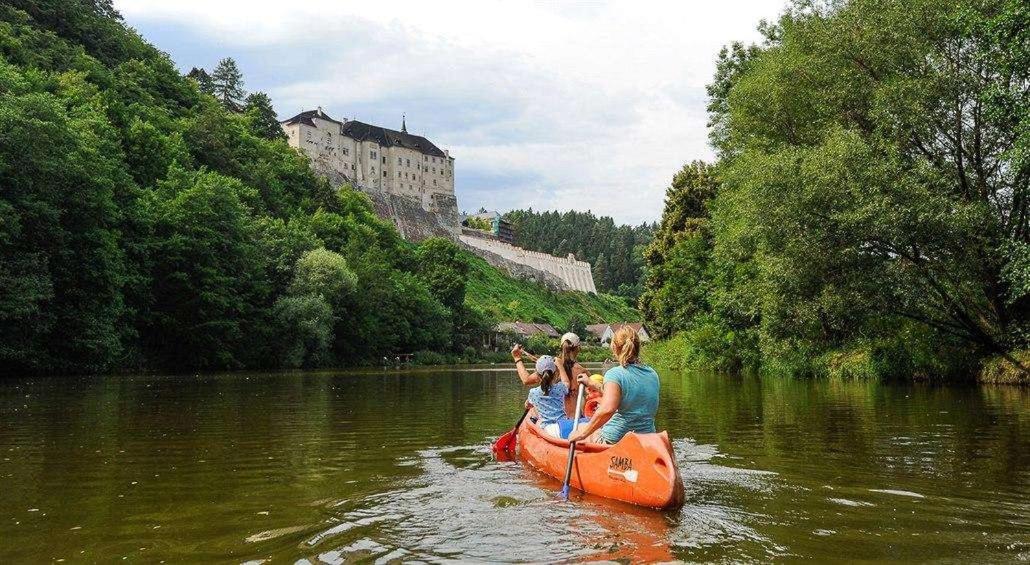 Glamping na samotě u lesa