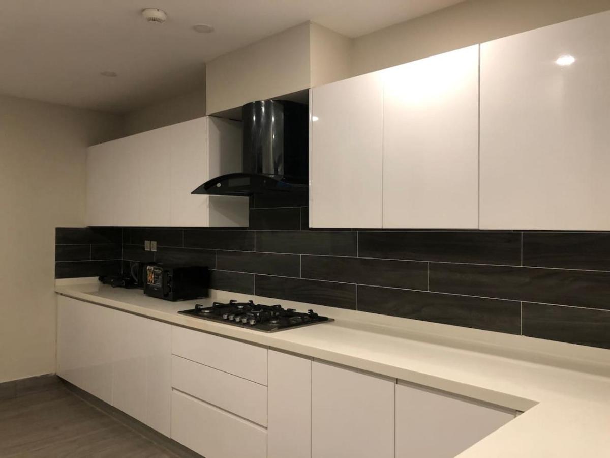 NAMUVE - The Opus Residences 3-Bed Luxury Apartment Gulberg view 5