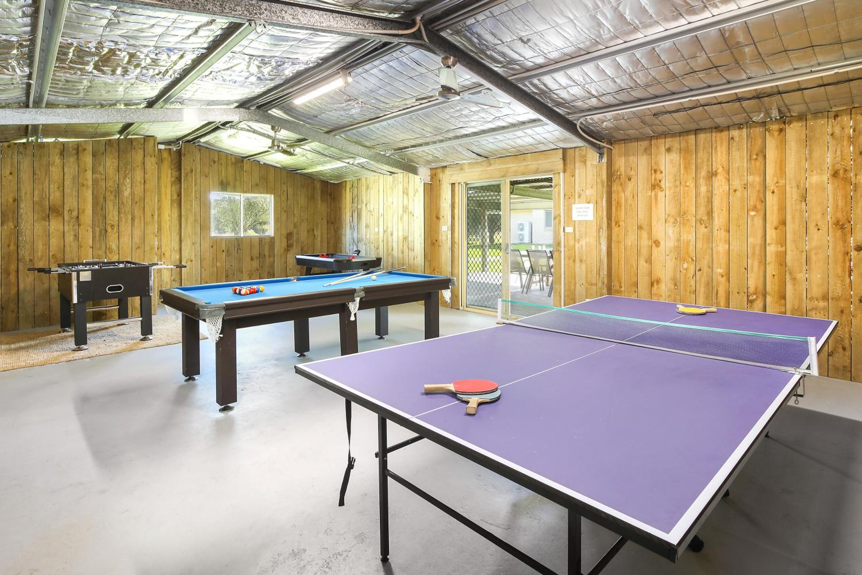 Roads End with Games Barn Ponies Alfresco Dining