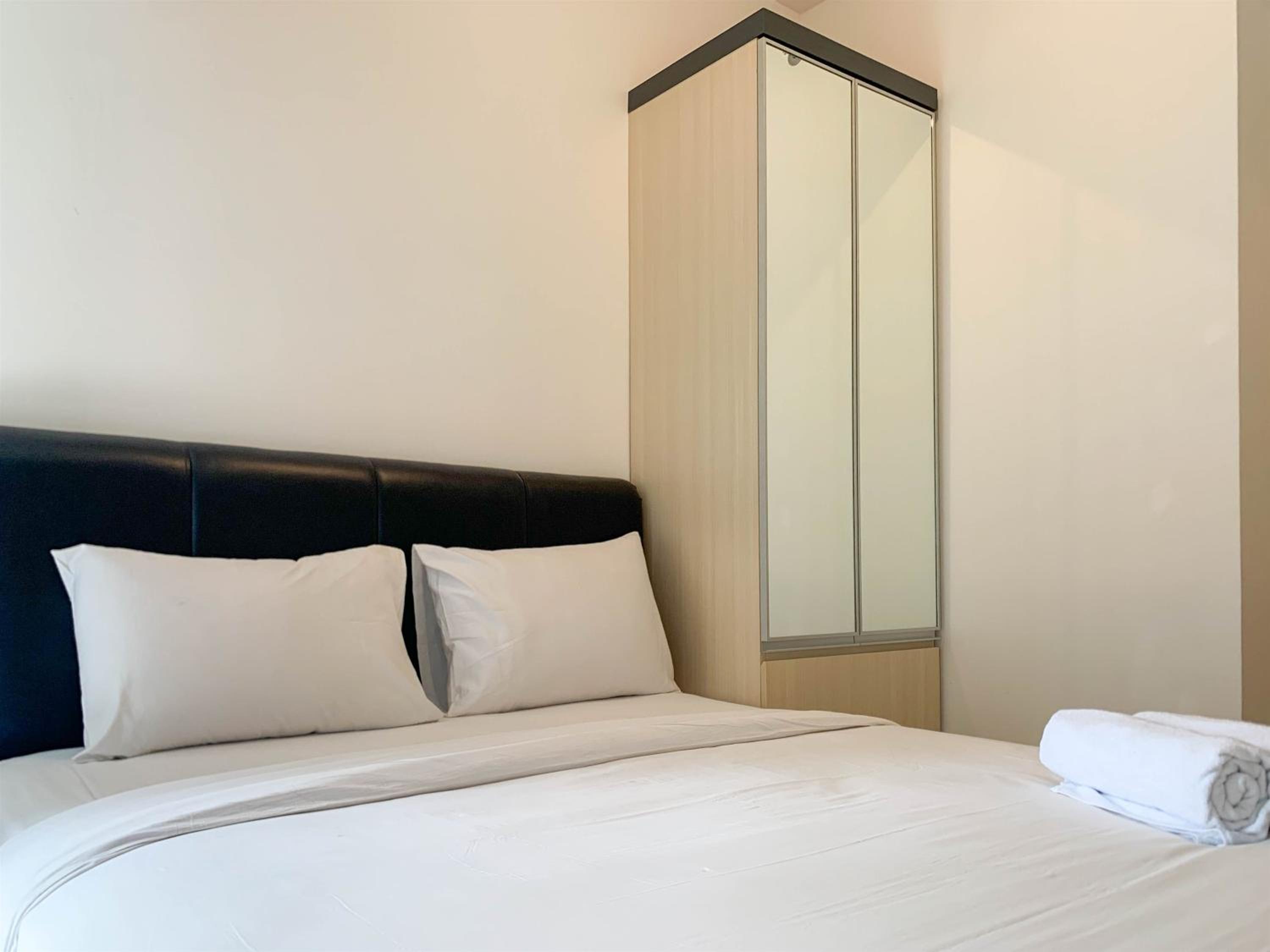Cozy and Simply Look Studio Room Tokyo Riverside PIK 2 Apartment By Travelio view 5