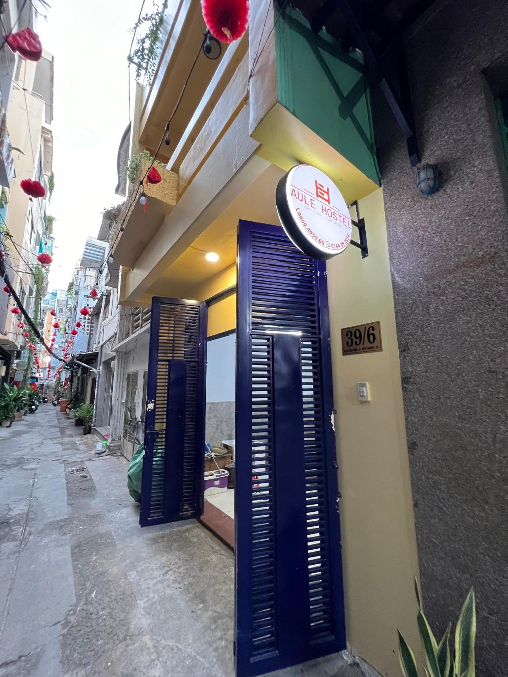 AULE HOSTEl