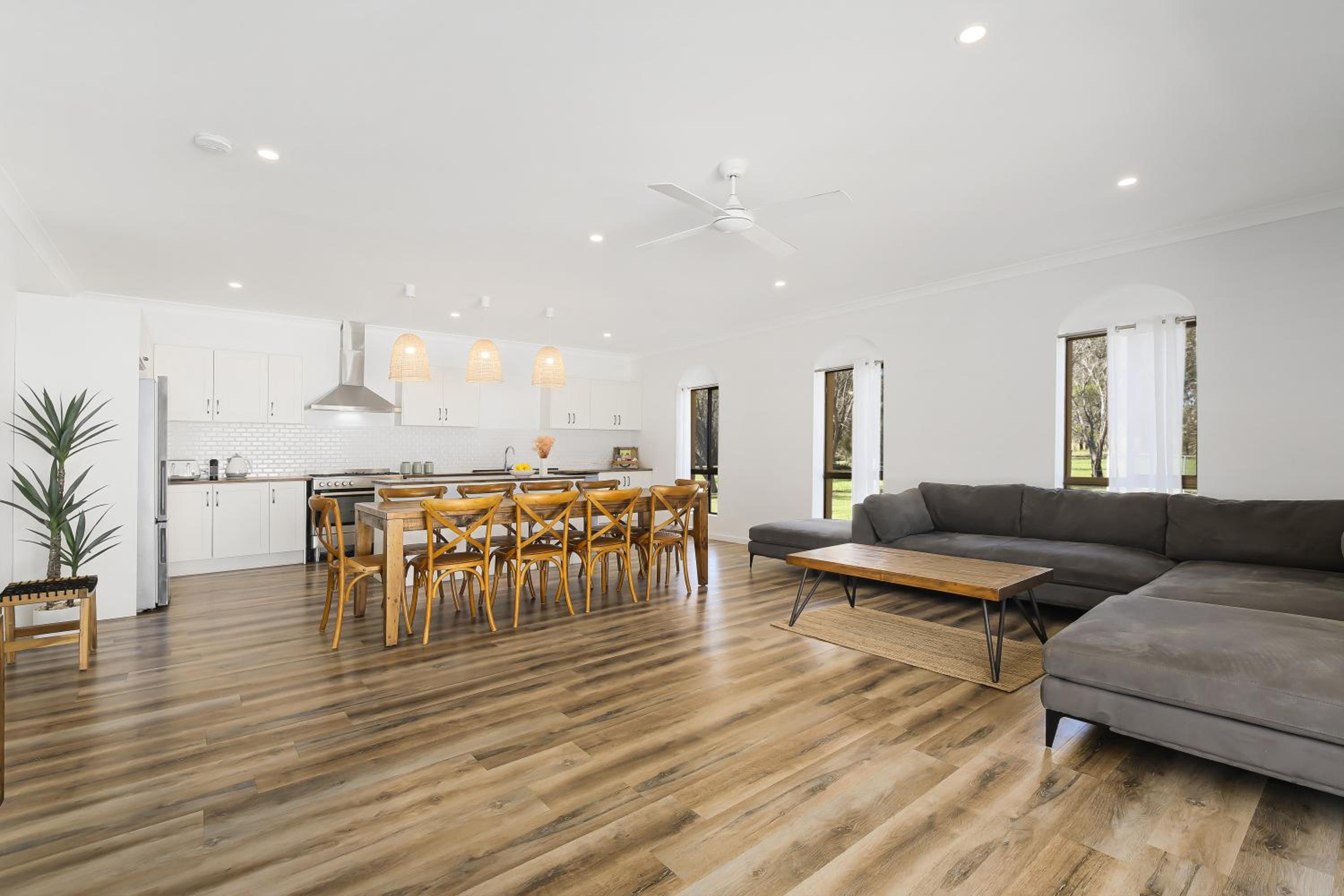 Las Palmas Hunter Valley Estate, 11m Pool, Kangaroos, Fire Pit, Playground