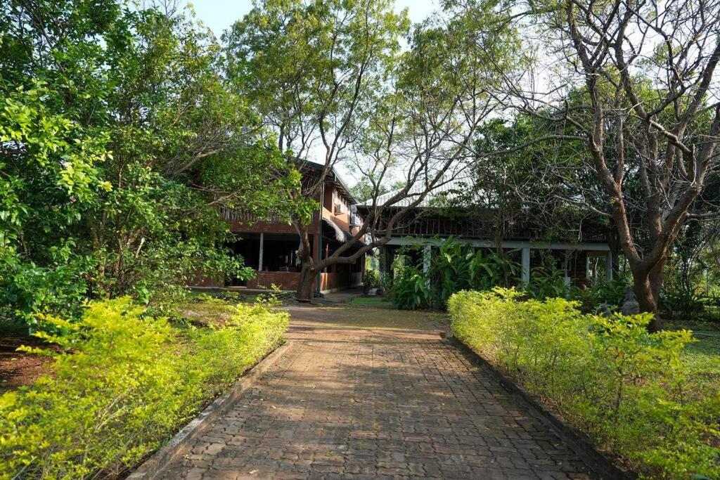 Habarana hideout