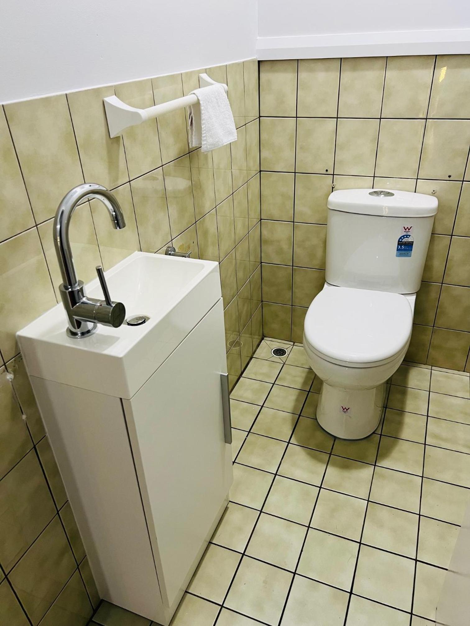 The Cottage Motor Inn Albury CBD