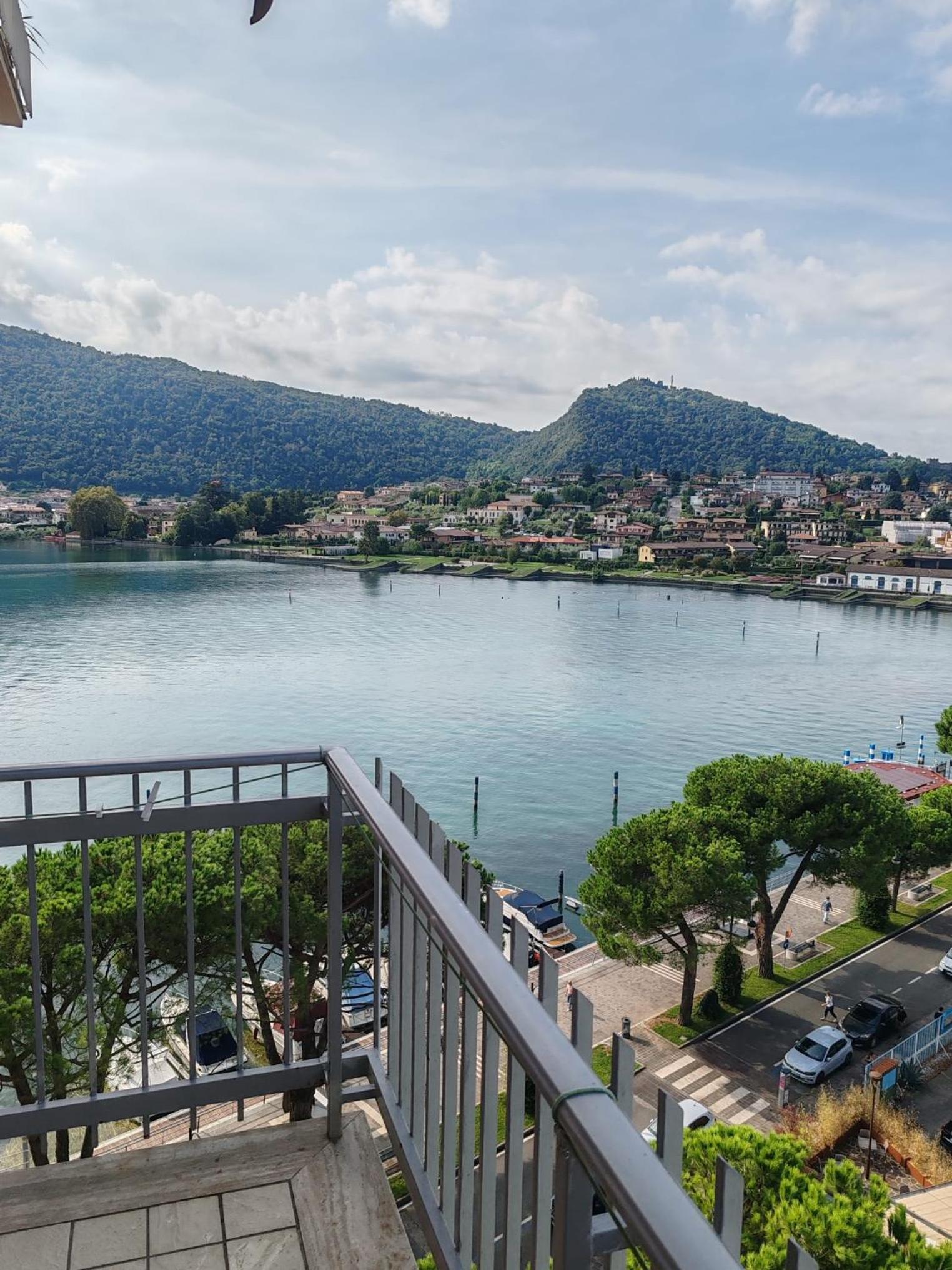 Stupendo Appartamento vista lago sulla passeggiata