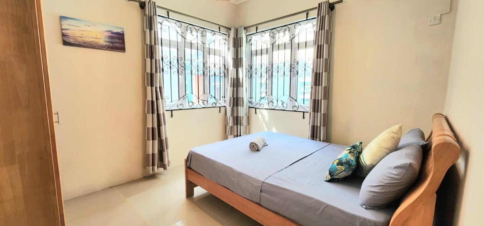 Number 3, Pebble Bay Appartments, Ground floor view 3